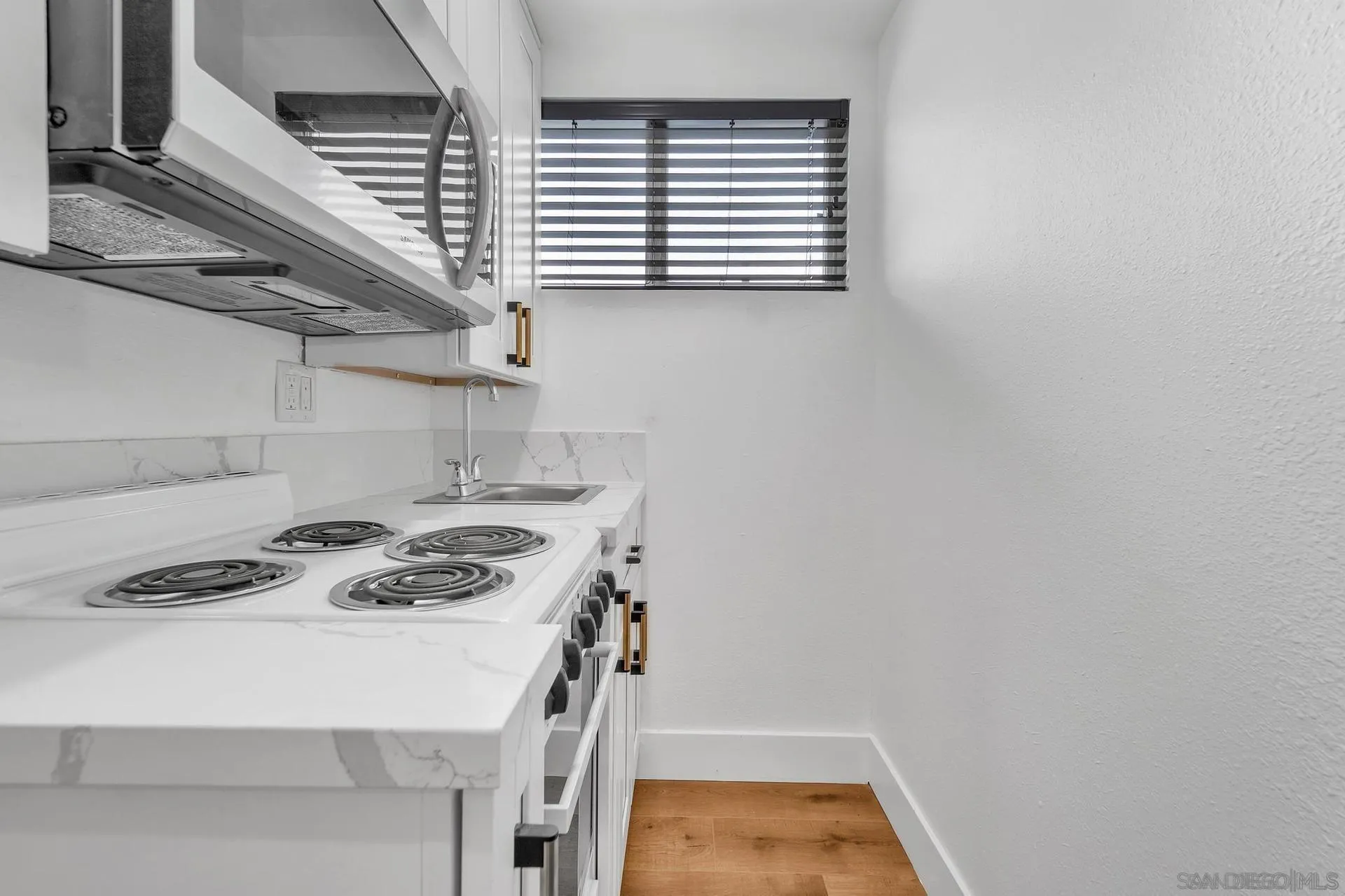 https://cdn.realtyfeed.com/cdn/127/260006661/a1d96897a618e766a2e05b34f42f15f4.webp