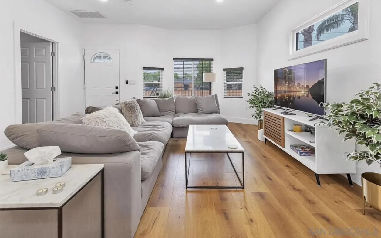 https://cdn.realtyfeed.com/cdn/127/260006661/ca600210b43687175ad7d0ec077bfe02.webp