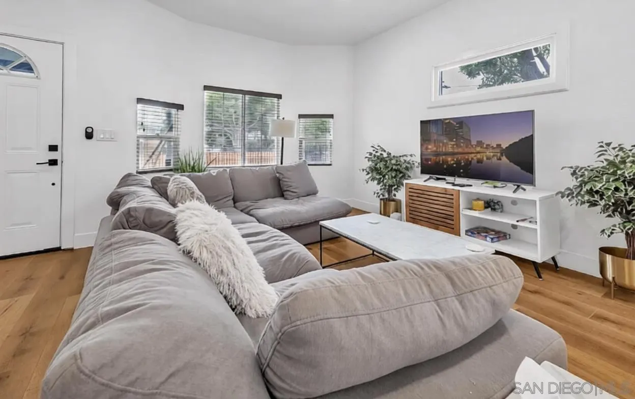 https://cdn.realtyfeed.com/cdn/127/260006661/eb23c329d17a681b1d2c45957ab807ee.webp
