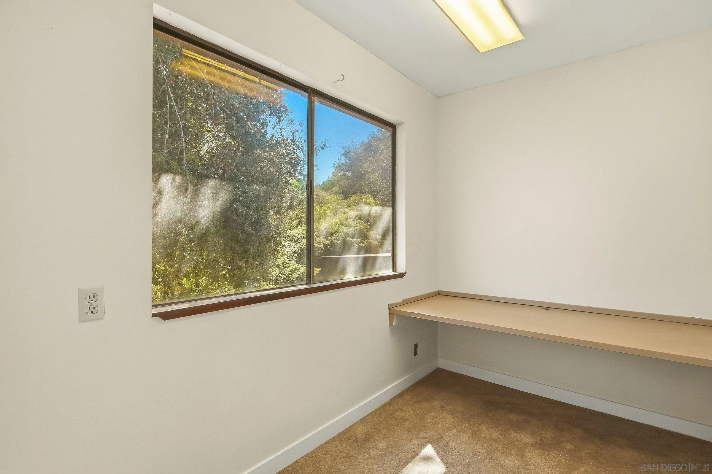 https://cdn.realtyfeed.com/cdn/127/260006664/0a92eda0675d28547cf3bcd621c72f88.webp