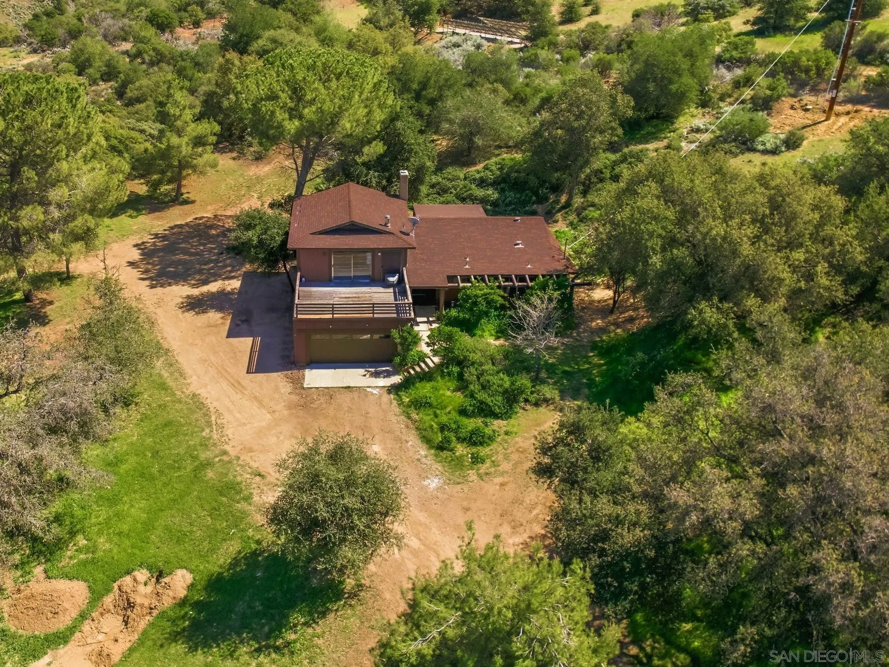 https://cdn.realtyfeed.com/cdn/127/260006664/a6b8181b6bf5b7fb40aa13f6aa2c9b26.webp