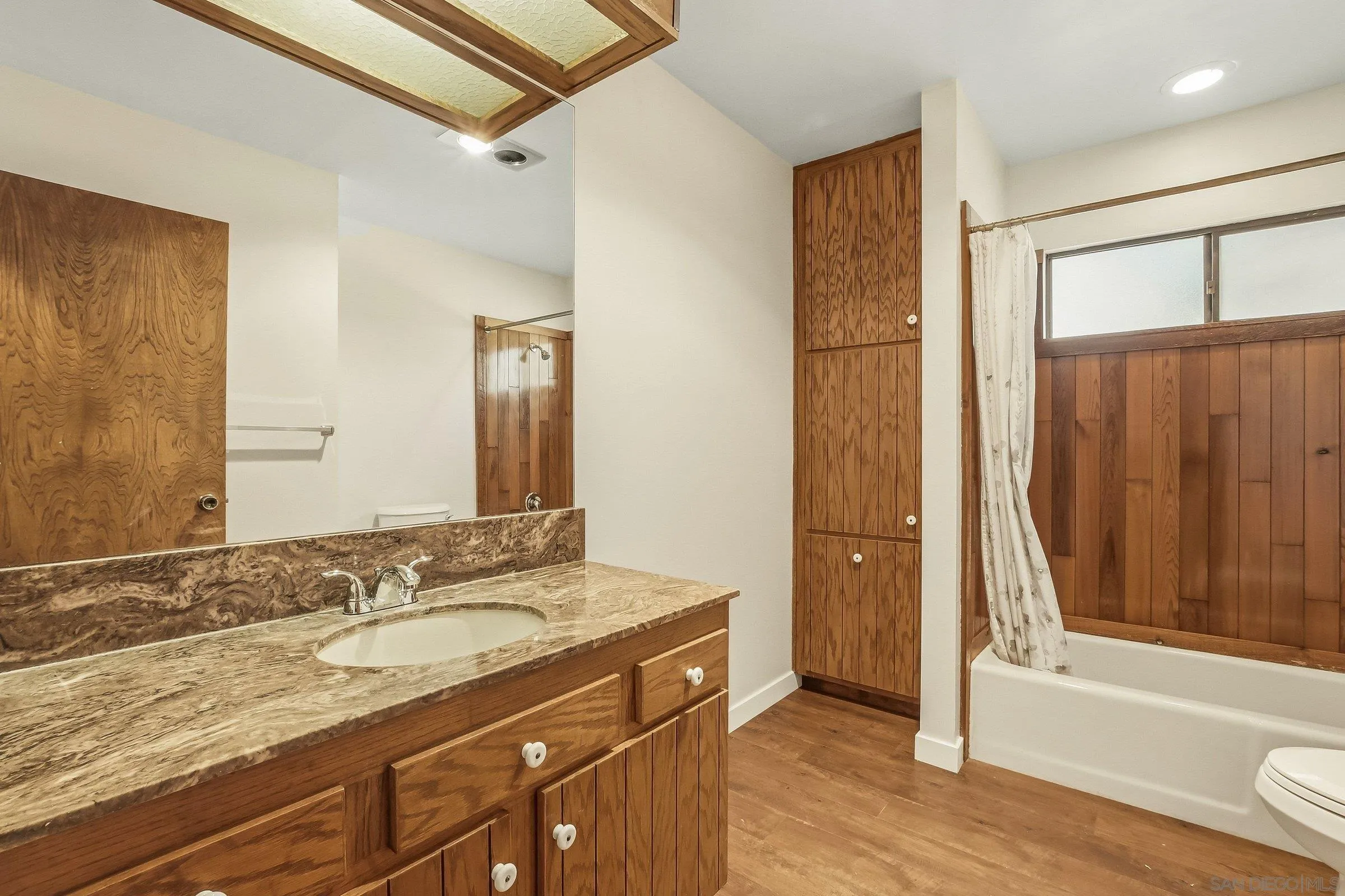 https://cdn.realtyfeed.com/cdn/127/260006664/b0c926c421c845a46bba4ede4d061ee7.webp