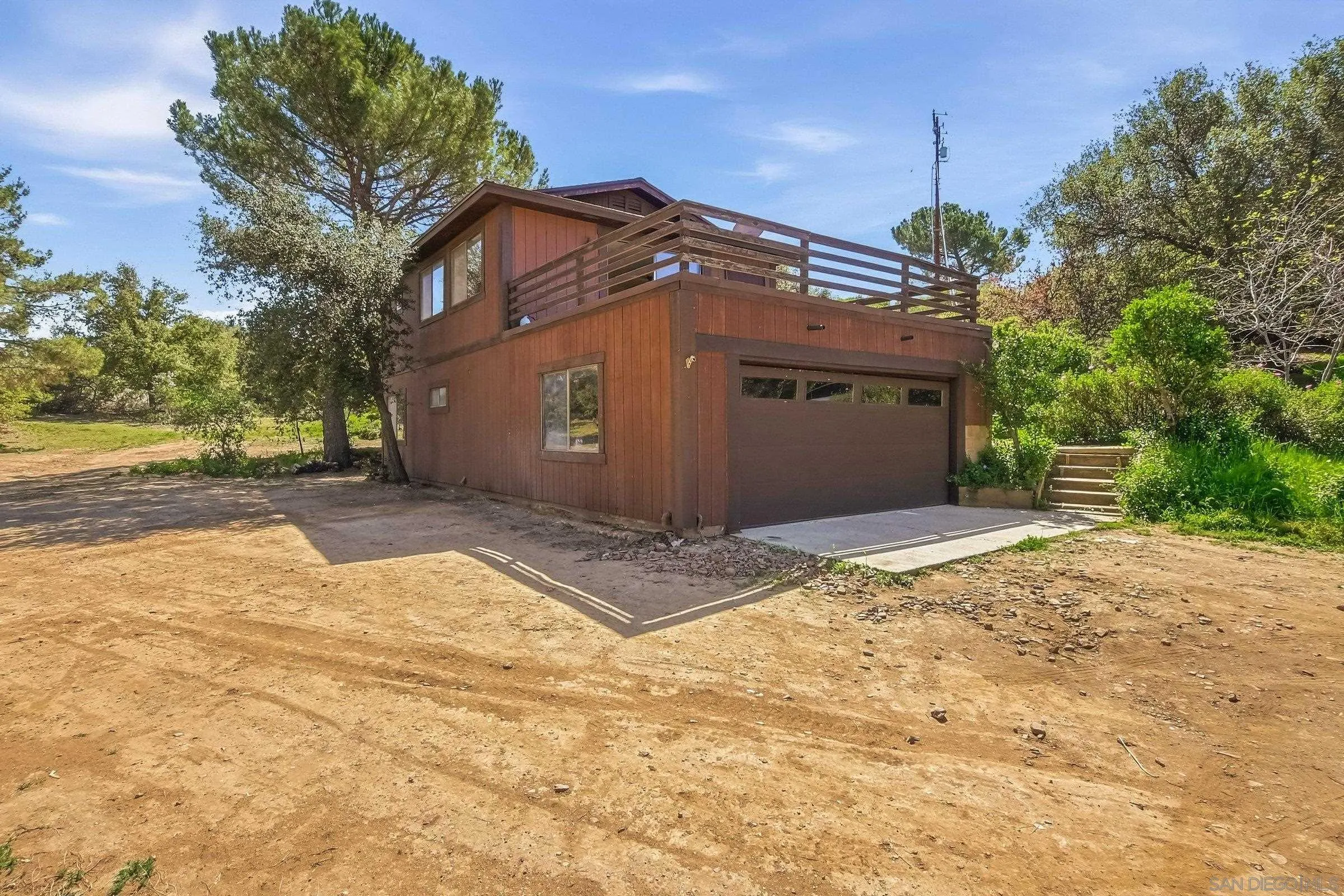 https://cdn.realtyfeed.com/cdn/127/260006664/cc23c522aa5fd2520fc45a410d4ba70e.webp
