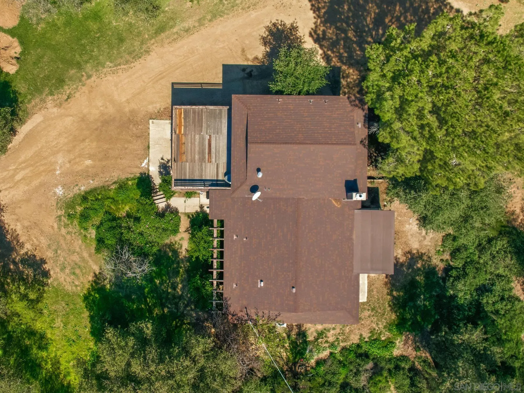 https://cdn.realtyfeed.com/cdn/127/260006664/d57caf3157ae183d29d43337e0143e88.webp