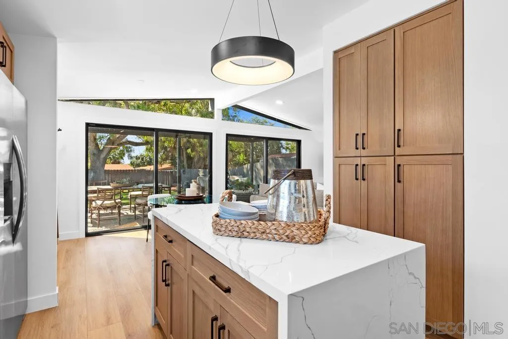 https://cdn.realtyfeed.com/cdn/127/260006669/1083db058730611dd97322470200e3ef.webp