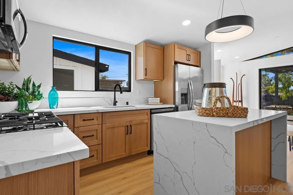 https://cdn.realtyfeed.com/cdn/127/260006669/d2e156b1ad394c03c52ff29e0cc6b3d3.webp