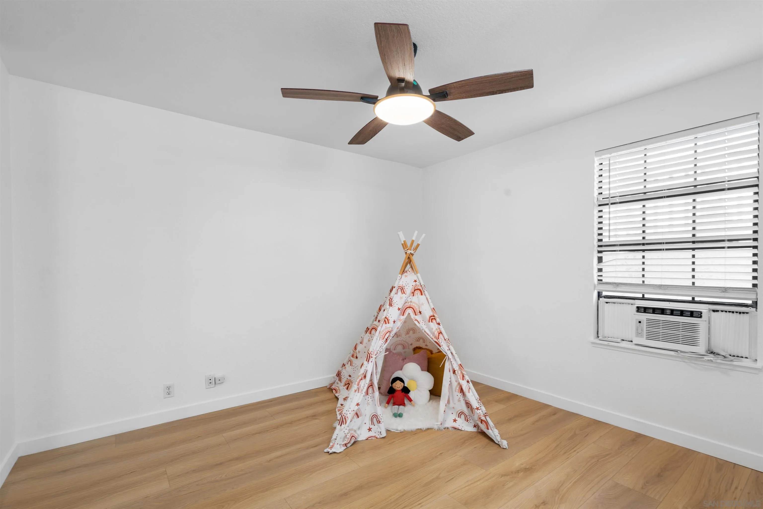 Photo #12: 260006673 Listing: Photo #12