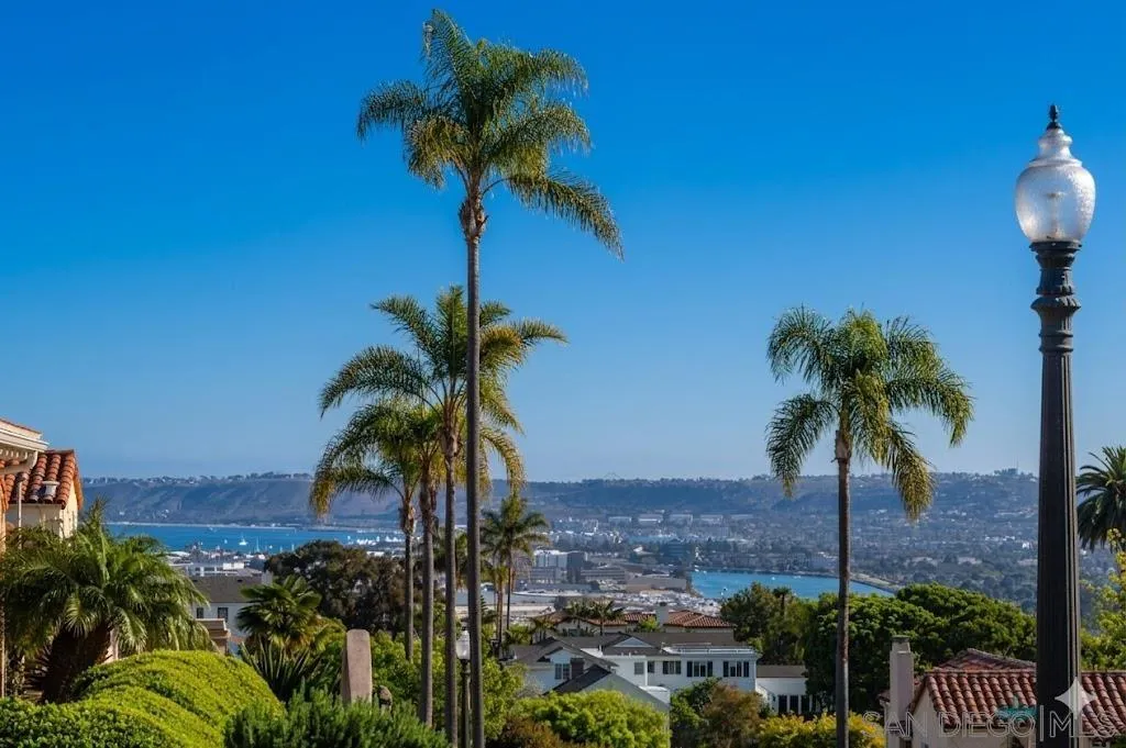 https://cdn.realtyfeed.com/cdn/127/260006675/564c71d8ec83565784cabb1933f6d965.webp