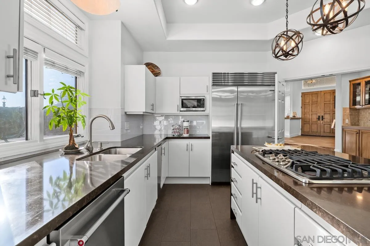 https://cdn.realtyfeed.com/cdn/127/260006675/ce6317c37282de095f2265d0a246fec8.webp