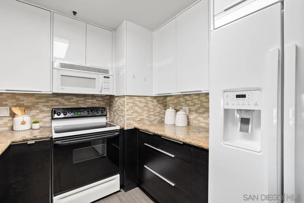 Photo #10: 260006677 Listing: Photo #10