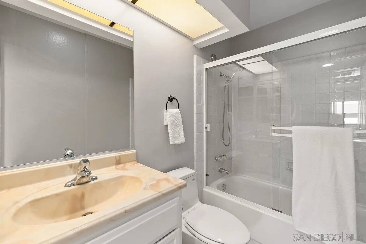 Photo #24: 260006677 Listing: Photo #24