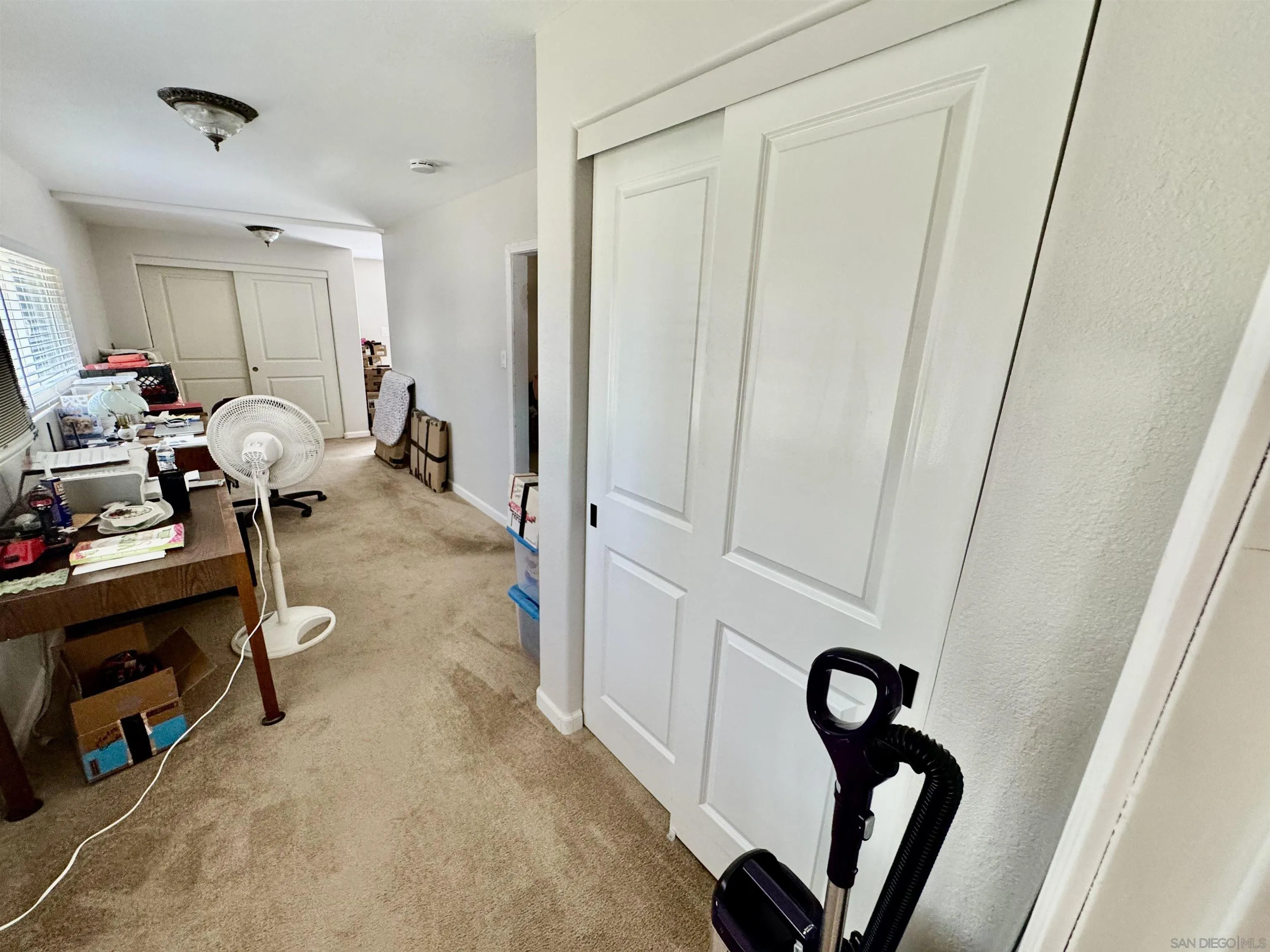 https://cdn.realtyfeed.com/cdn/127/260006681/92dea1f2306a3145951da838e7ff8bfd.webp