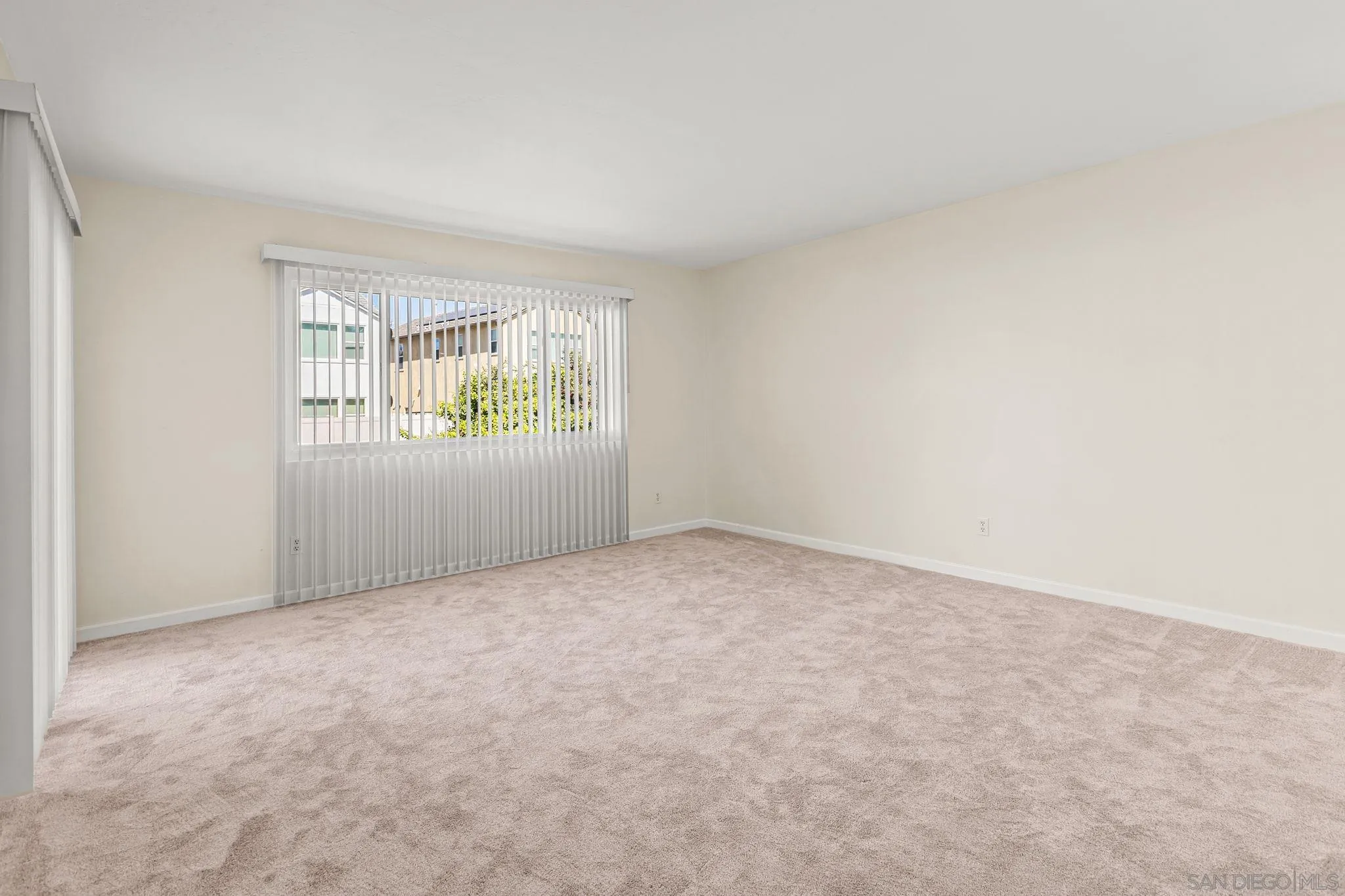 https://cdn.realtyfeed.com/cdn/127/260006682/1e4443d0b5de6eee67908310858d9a36.webp