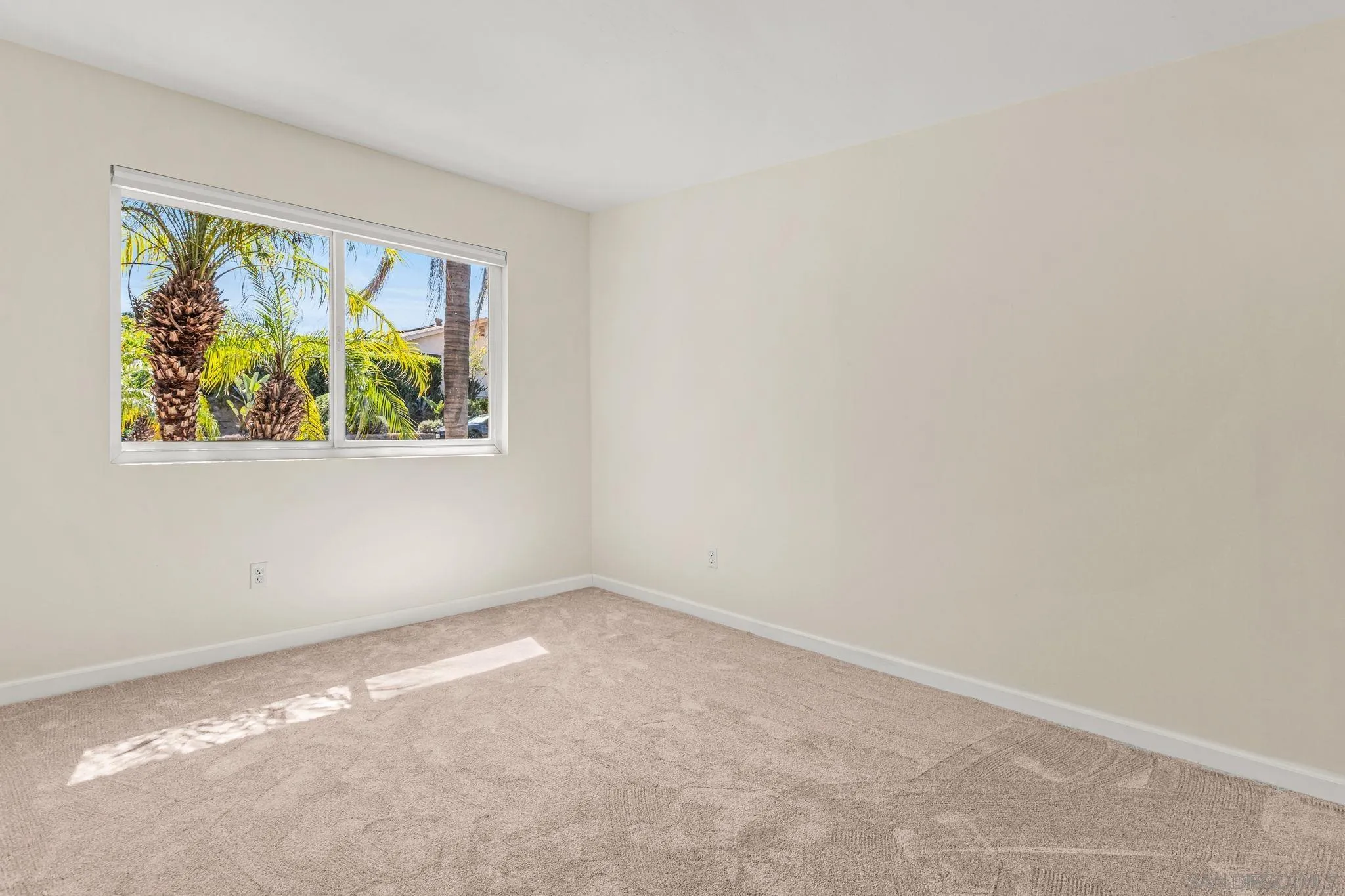 https://cdn.realtyfeed.com/cdn/127/260006682/32f140c0f9cae88f9deebb2d52d03857.webp