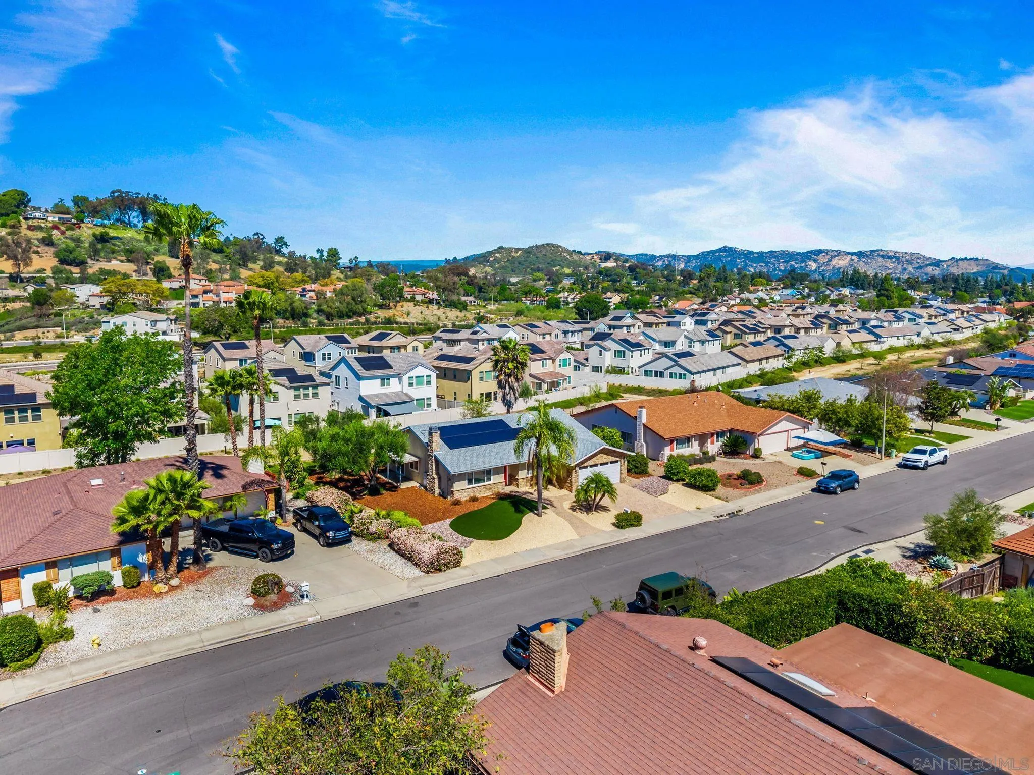 https://cdn.realtyfeed.com/cdn/127/260006682/5d3348d8b232e3cb416ea206af0feb4b.webp