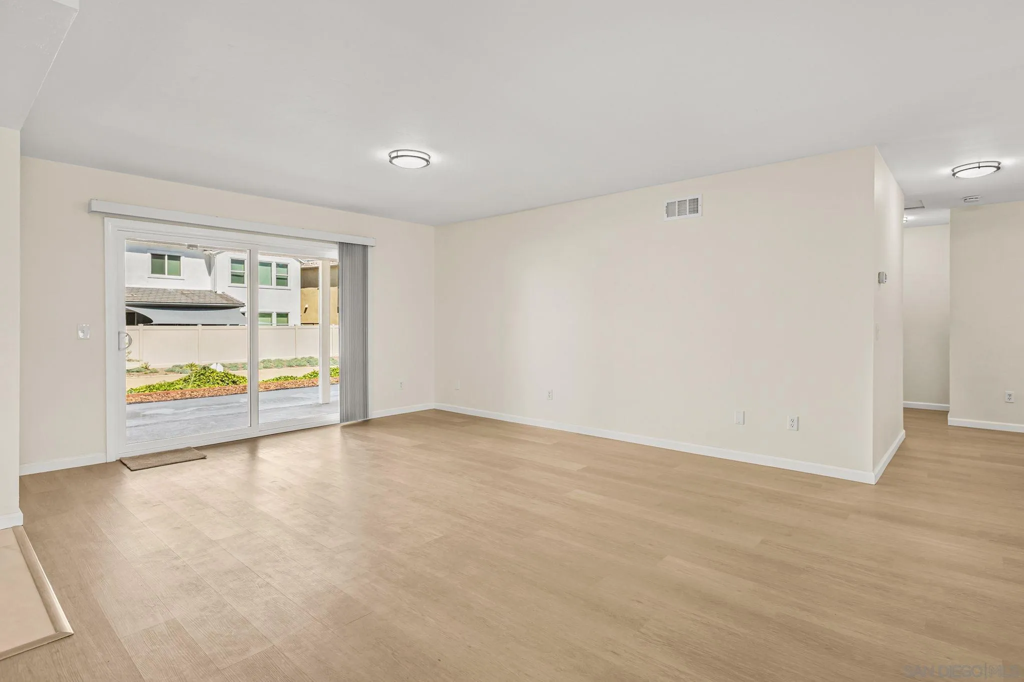 https://cdn.realtyfeed.com/cdn/127/260006682/8dca5d6e96f55a924d2a2e6b8fd4e6bc.webp