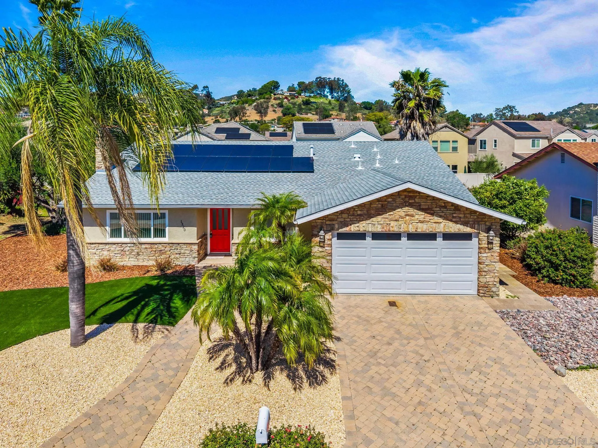 https://cdn.realtyfeed.com/cdn/127/260006682/d82138d37f157347f6a9cbb8282931d4.webp