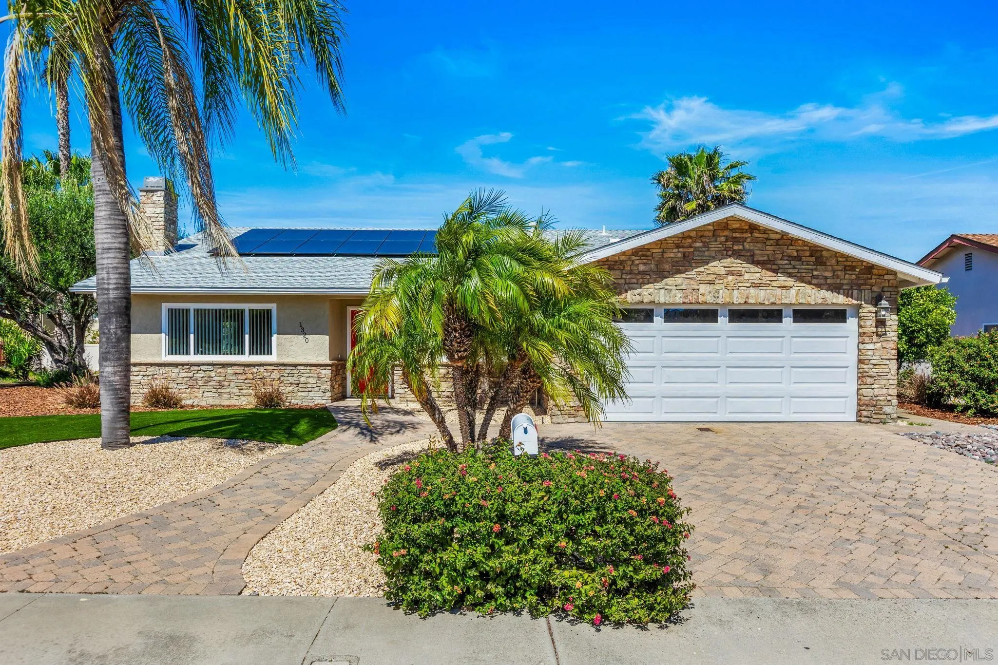 https://cdn.realtyfeed.com/cdn/127/260006682/e72eda521d0171d00b91debc0a21cd98.webp