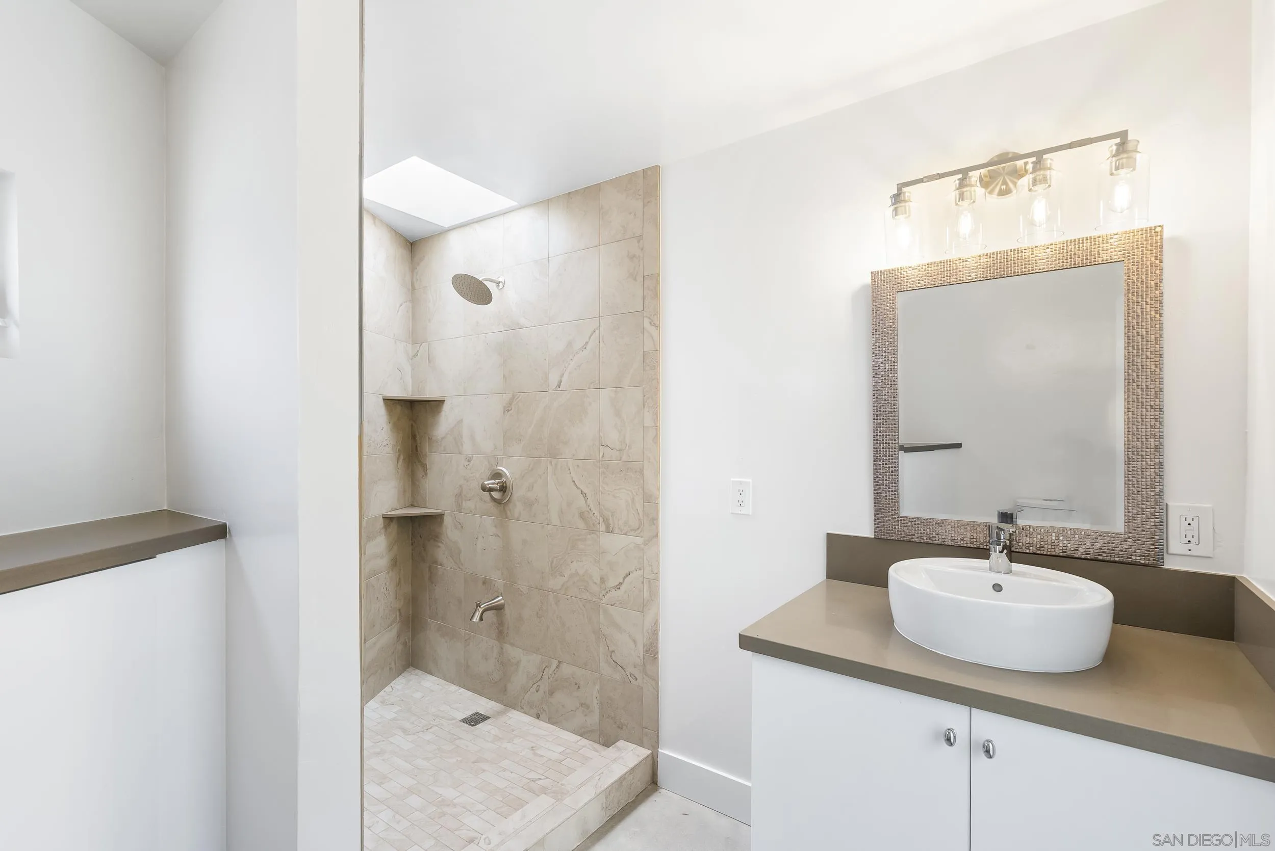 https://cdn.realtyfeed.com/cdn/127/260006689/4832de19b1ec0ca6c2cf935391501fd8.webp