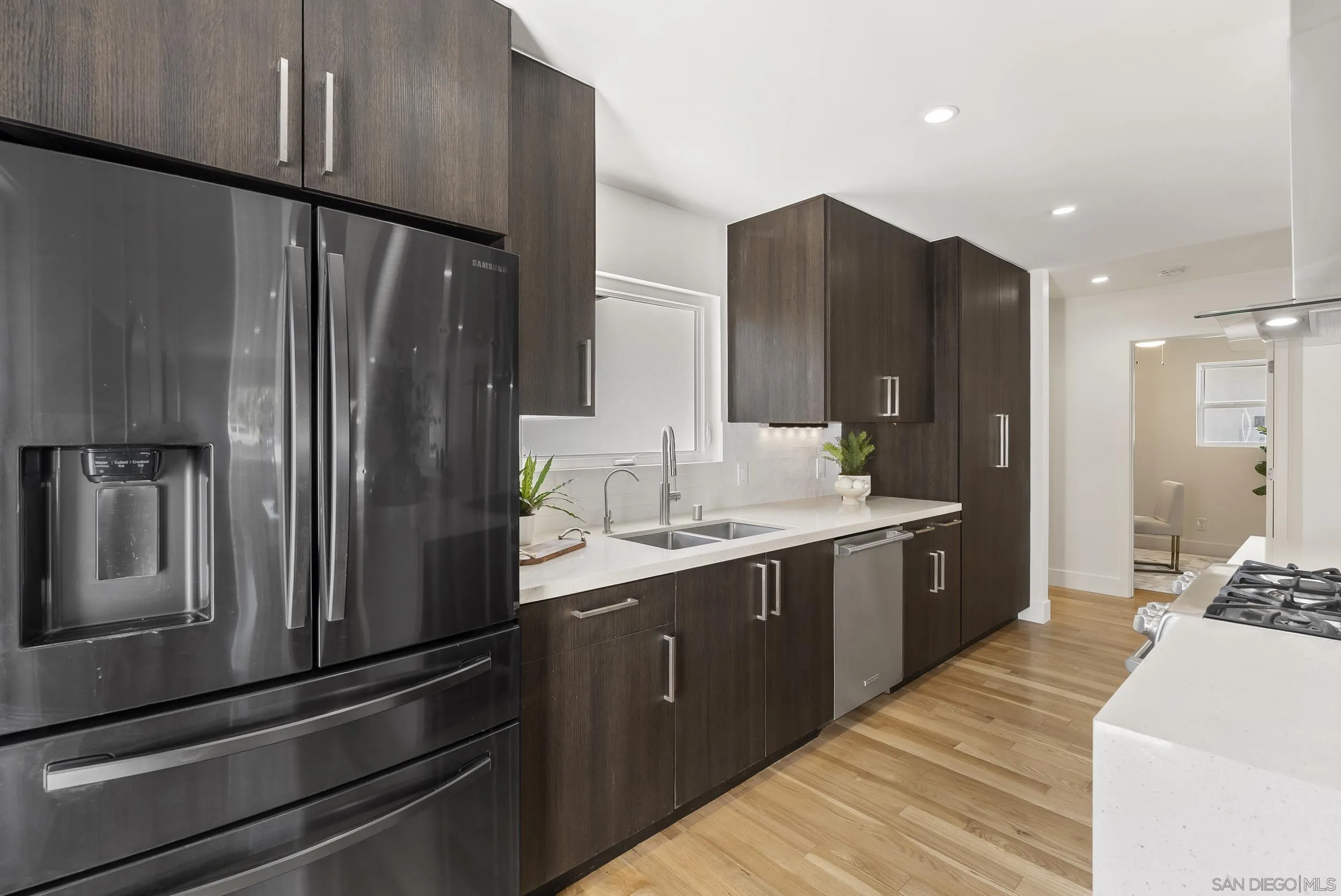 https://cdn.realtyfeed.com/cdn/127/260006689/5e0b5579e68440b3eaf8ebb9d965ddd6.webp