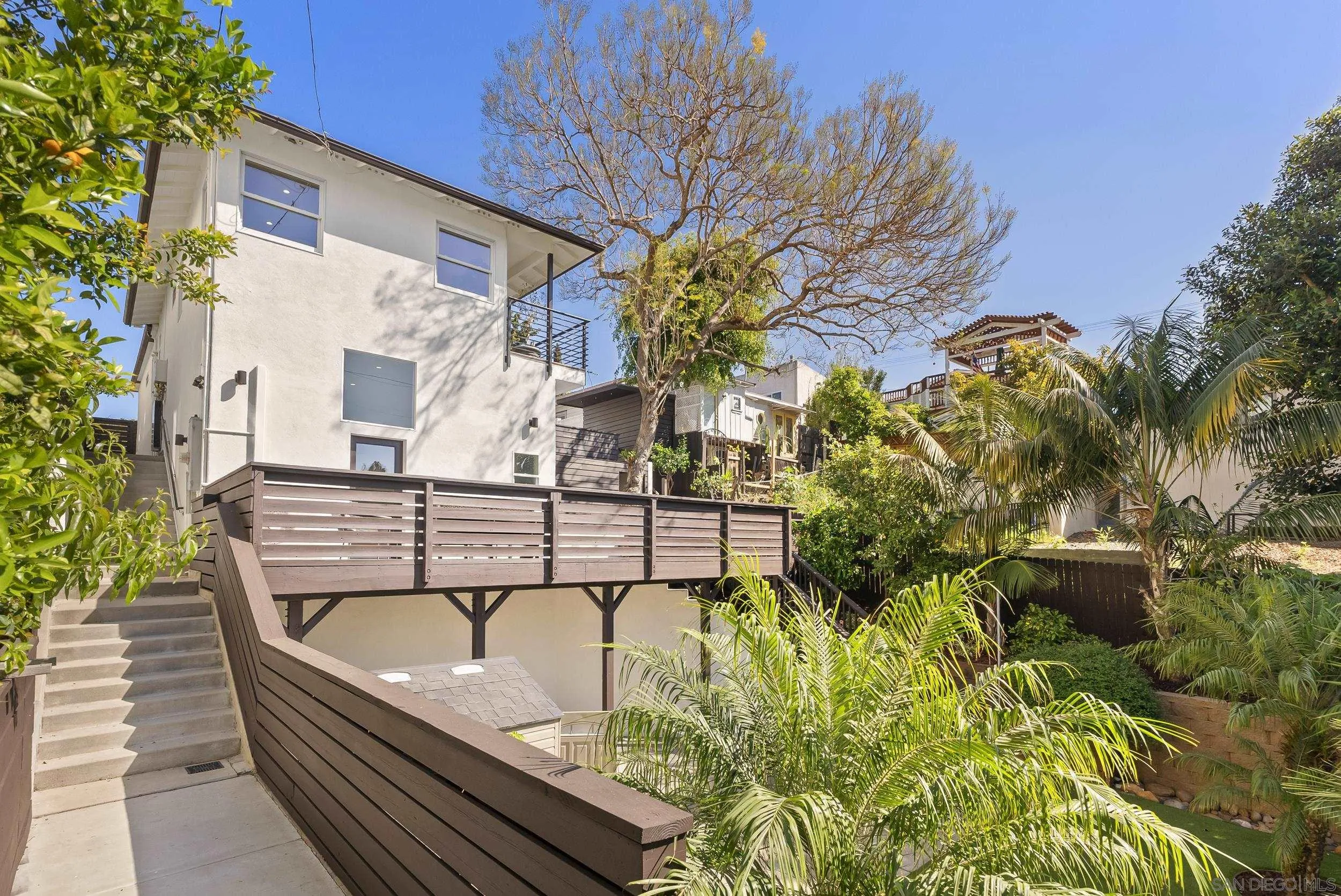 https://cdn.realtyfeed.com/cdn/127/260006689/7b8a3b6f725563f9dd27ae783c8b1c60.webp