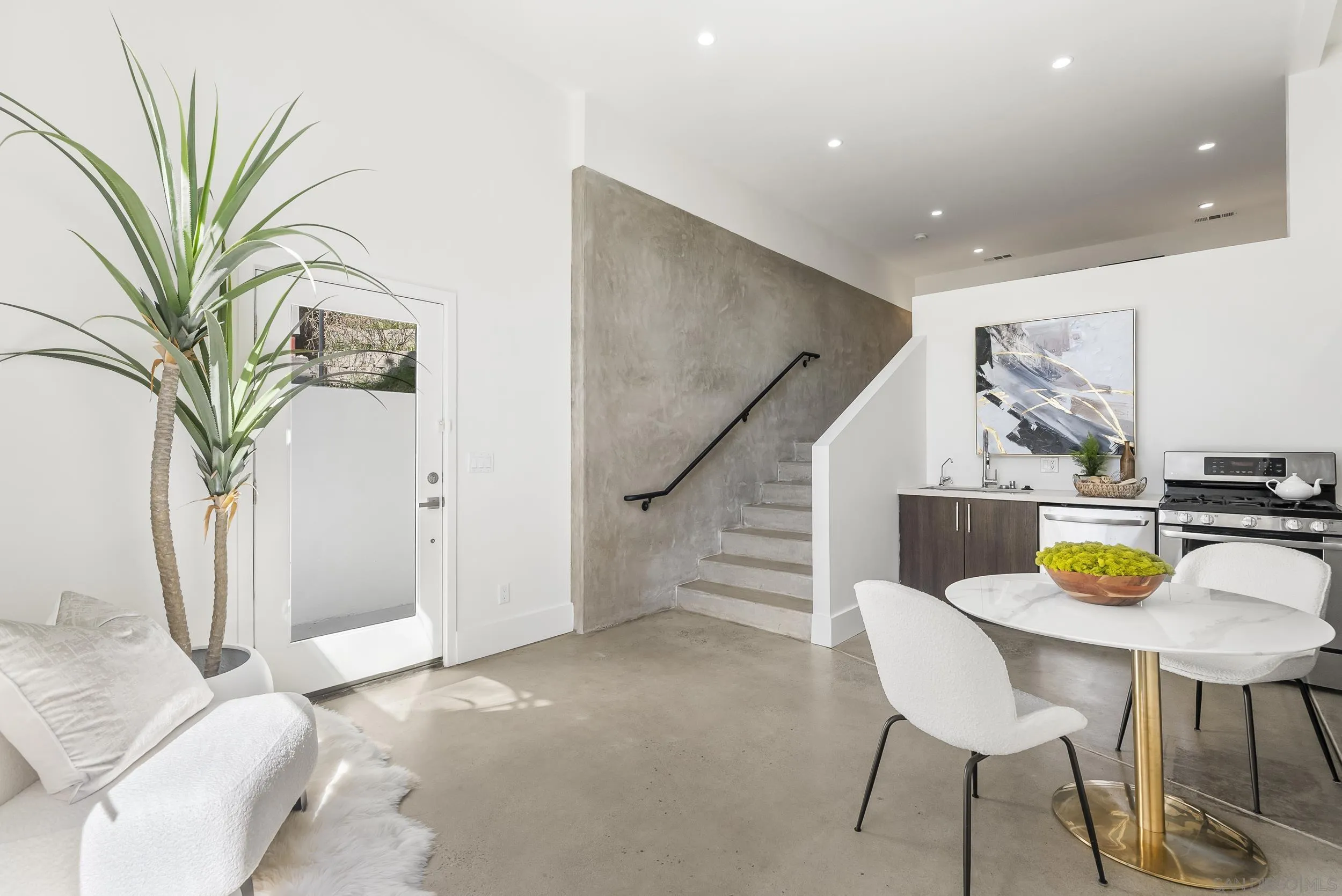 https://cdn.realtyfeed.com/cdn/127/260006689/96f379b37314679320adf973981b94a4.webp