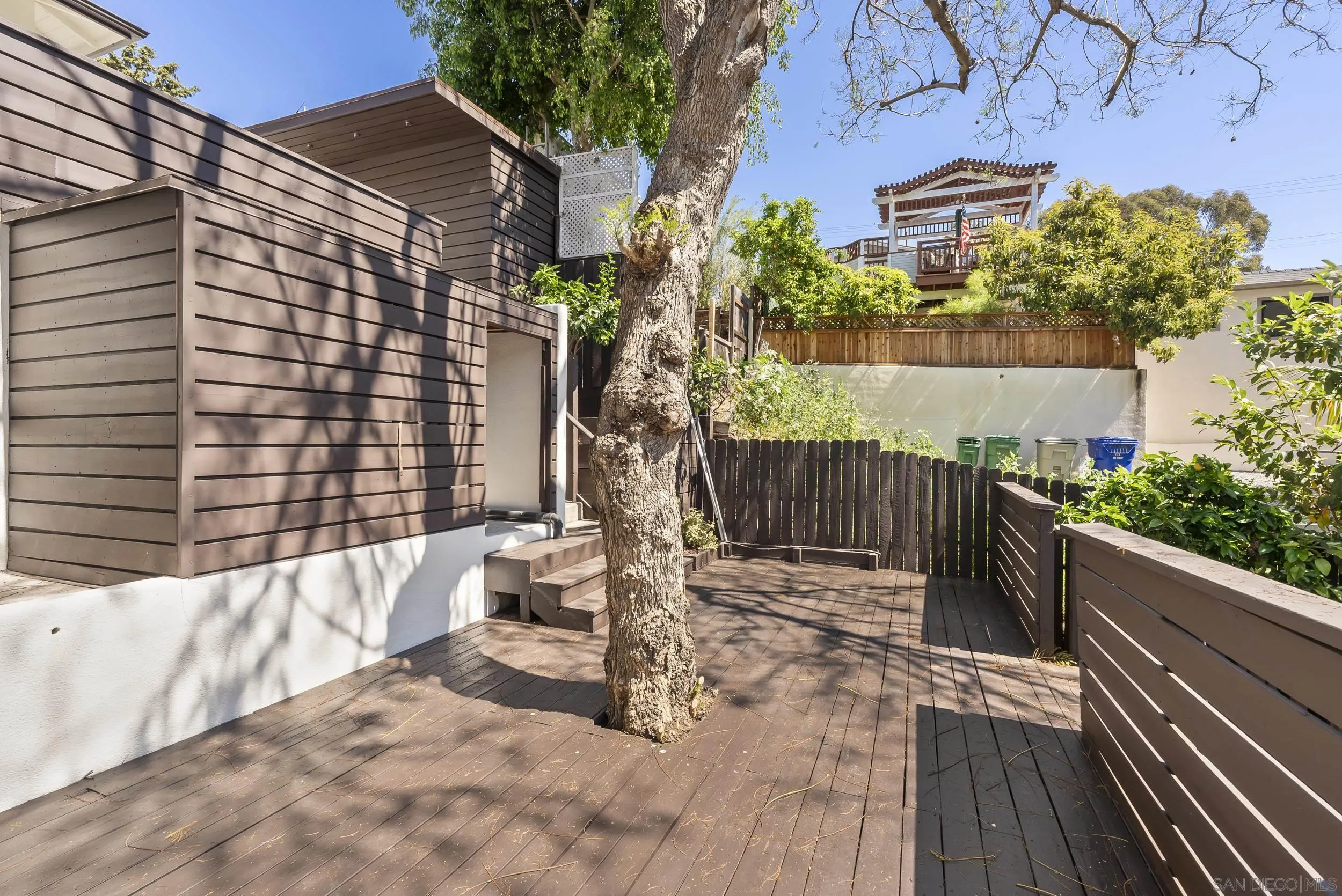 https://cdn.realtyfeed.com/cdn/127/260006689/b73ce186504a7e1e342d255b11ca0392.webp