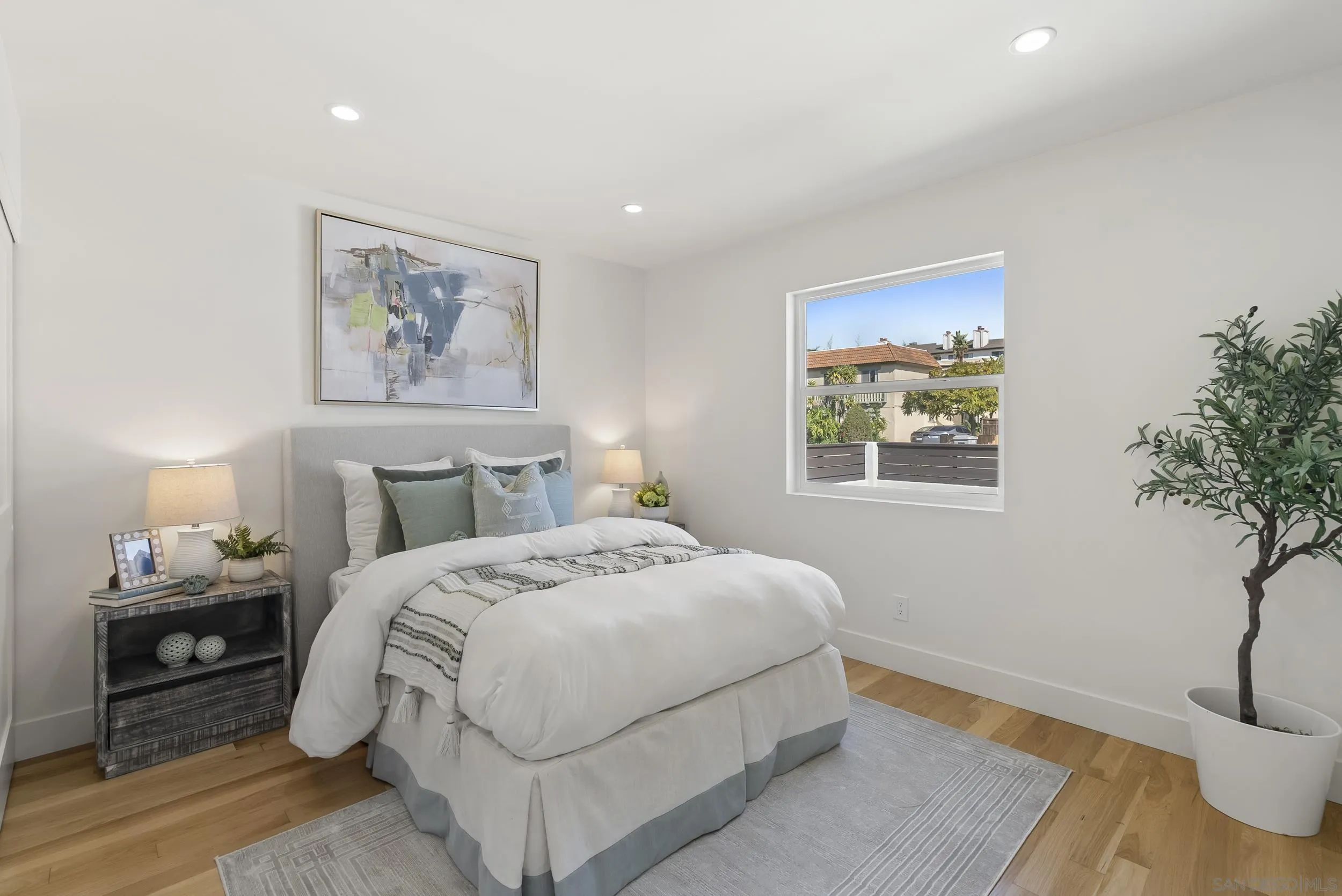 https://cdn.realtyfeed.com/cdn/127/260006689/dff724e401ba0c47f8a4558b93622a46.webp