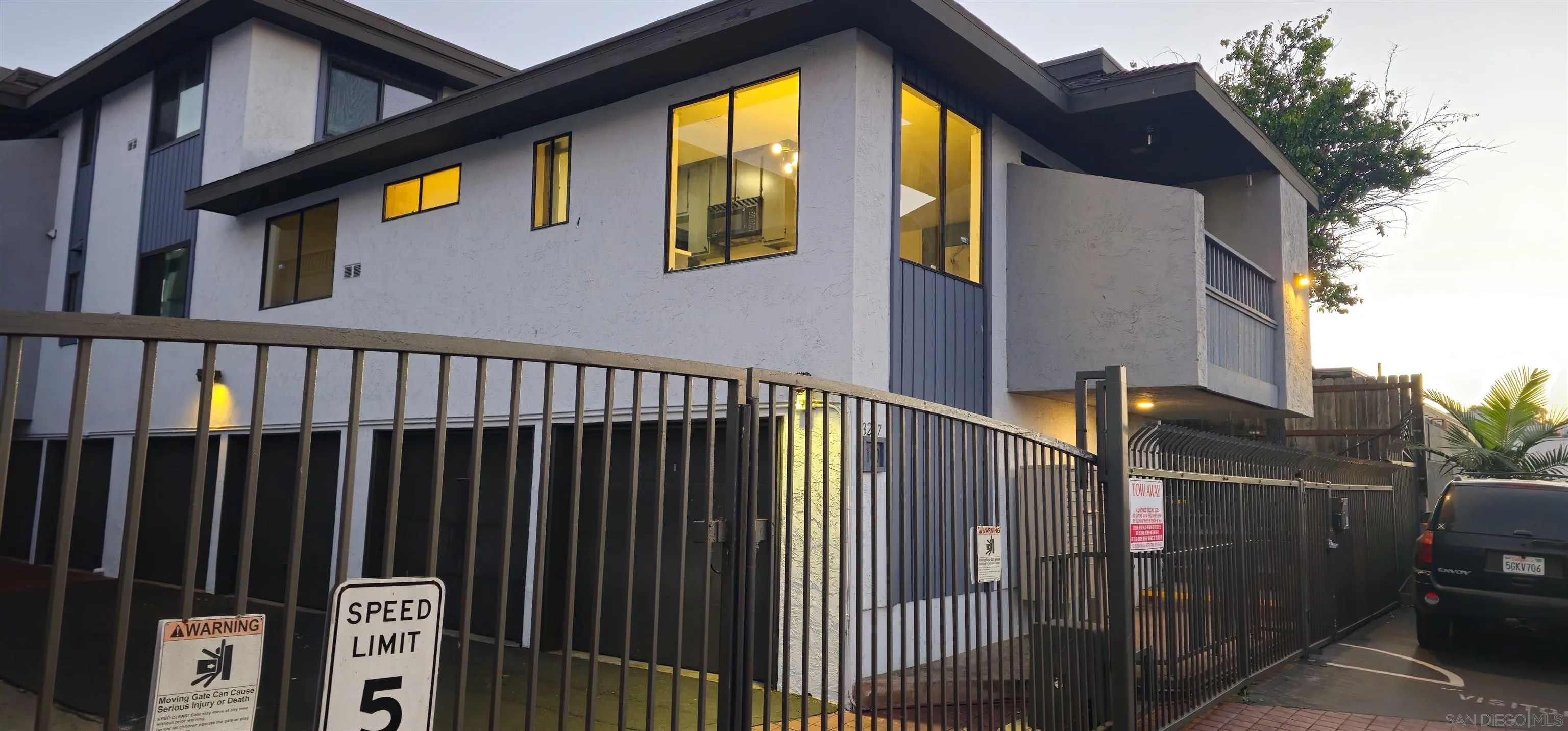 Photo #3: 260006701 Listing: Photo #3