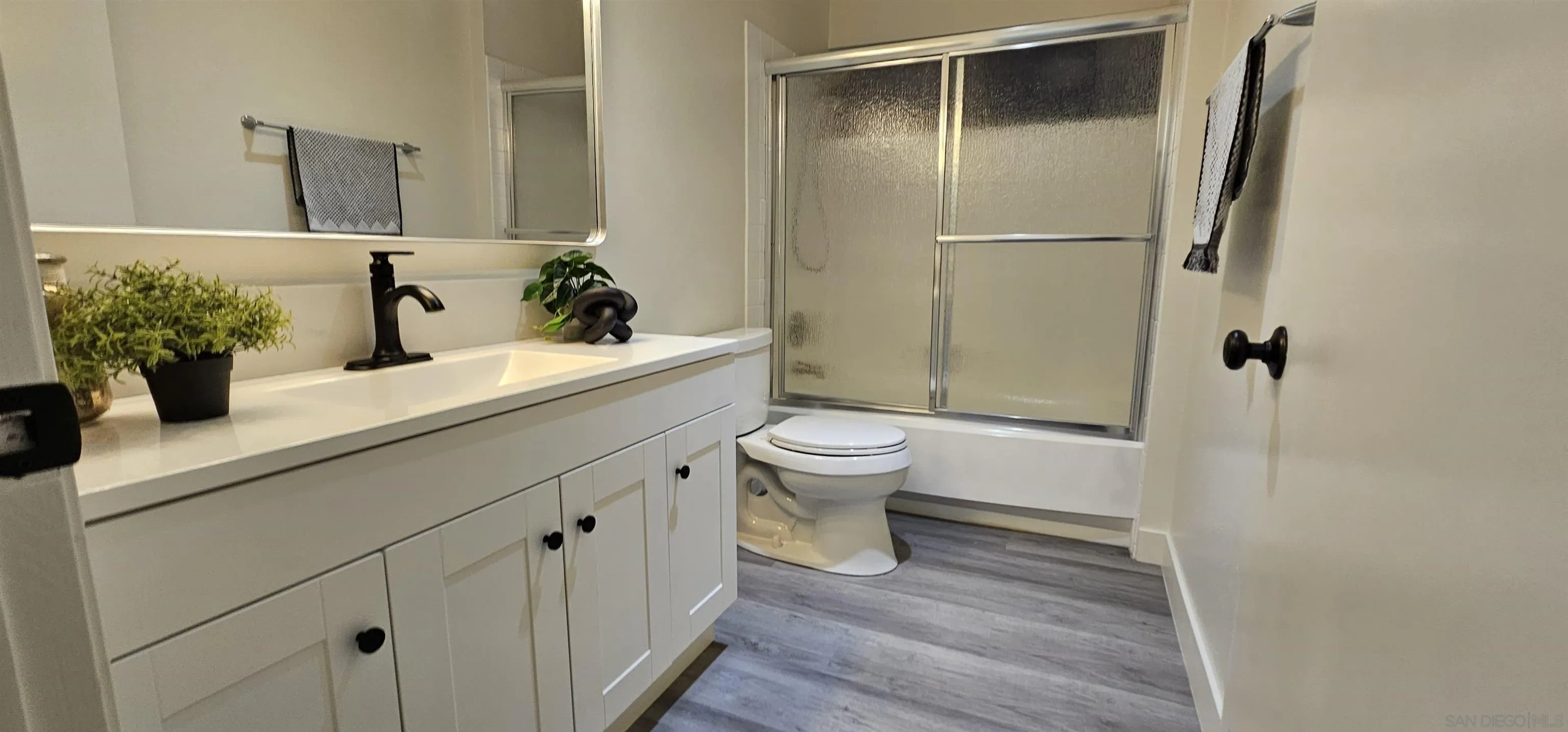 Photo #23: 260006701 Listing: Photo #23