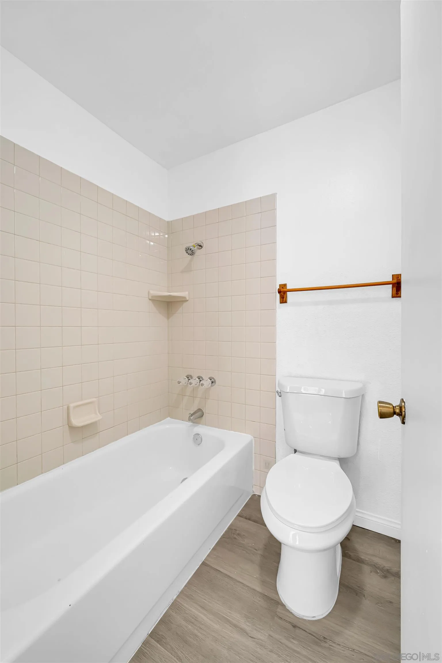 Photo #17: 260006703 Listing: Photo #17