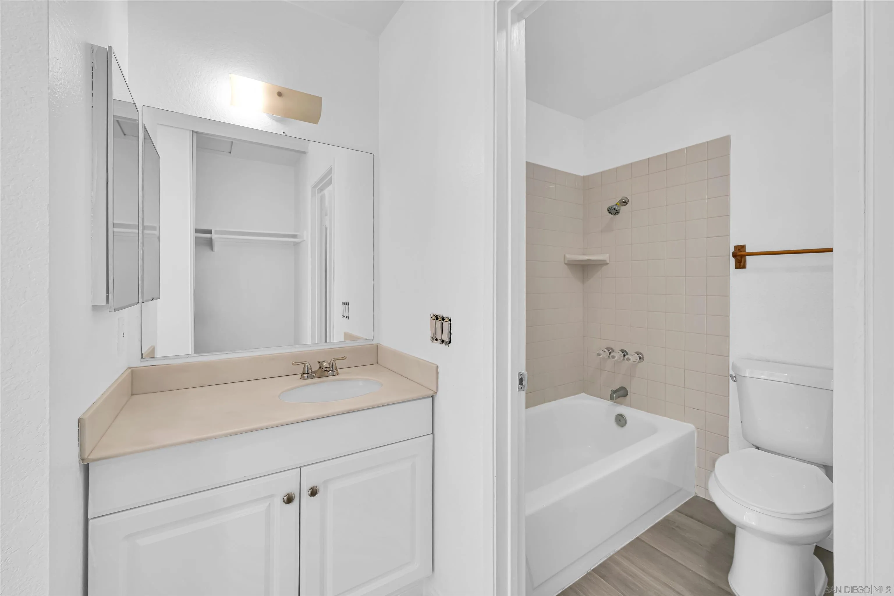Photo #19: 260006703 Listing: Photo #19