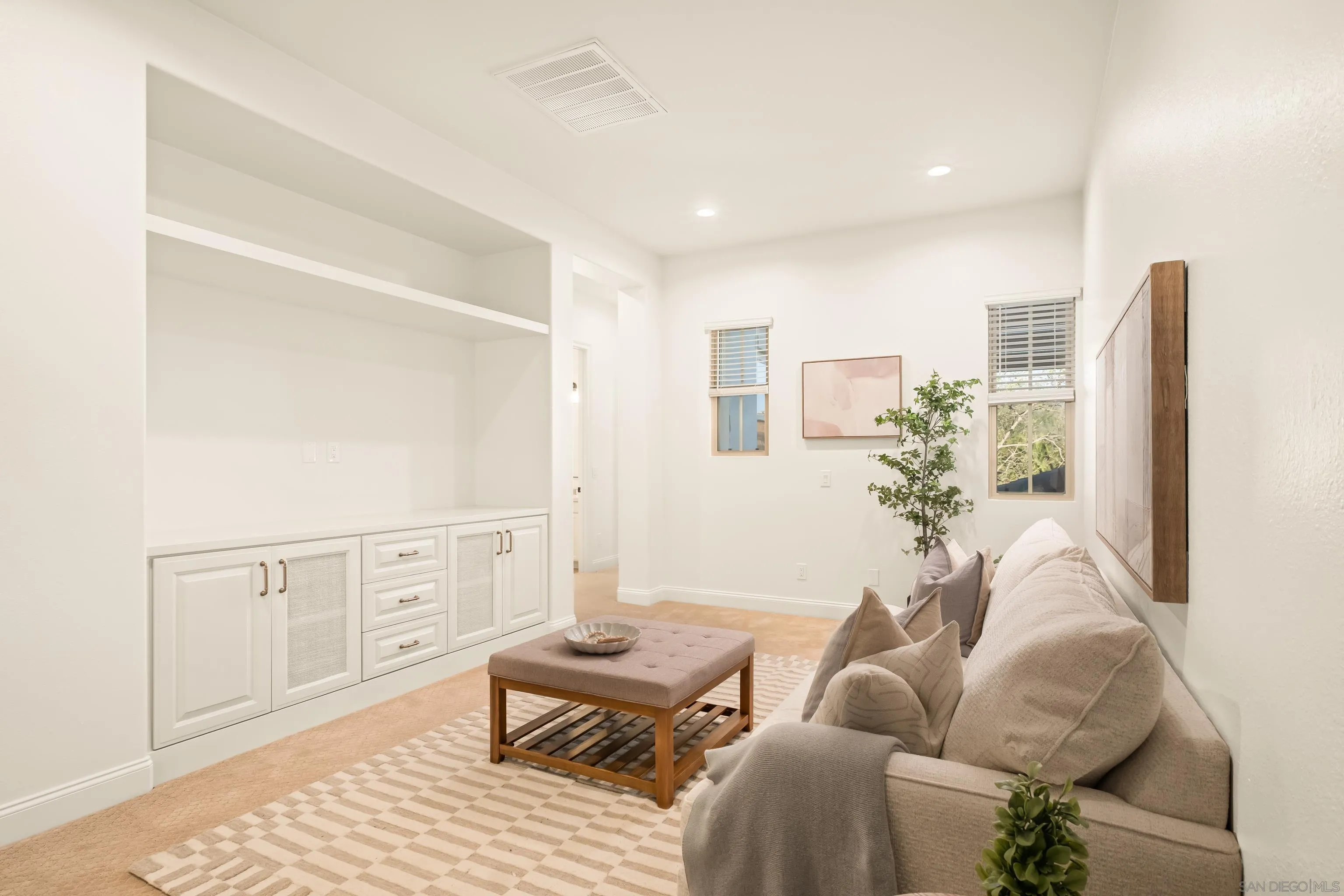 https://cdn.realtyfeed.com/cdn/127/260006706/49492a09bdd948efc7fcda3b546e5df9.webp