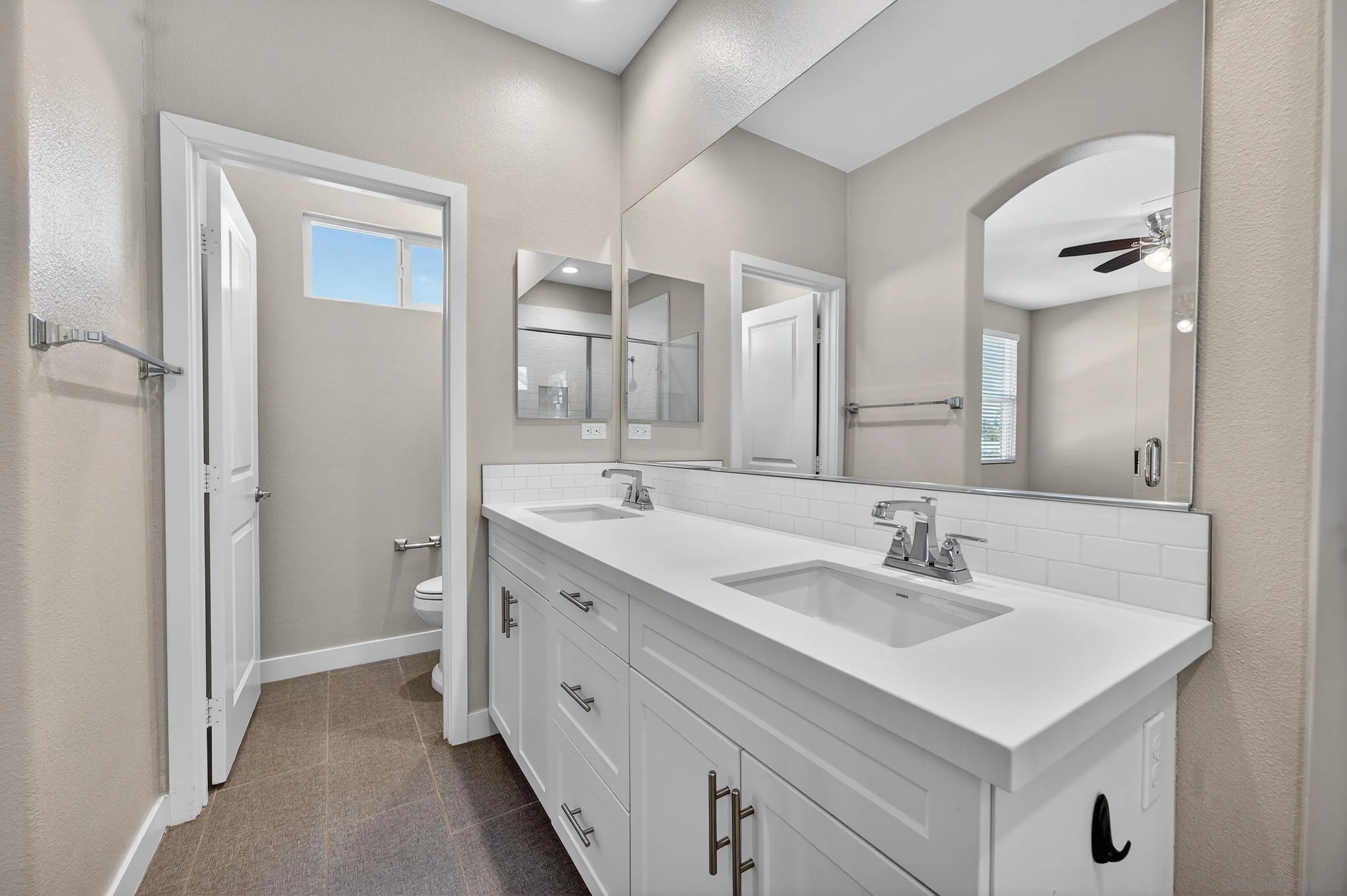 https://cdn.realtyfeed.com/cdn/127/260006713/3545980c876639d3dc590755b33317aa.webp