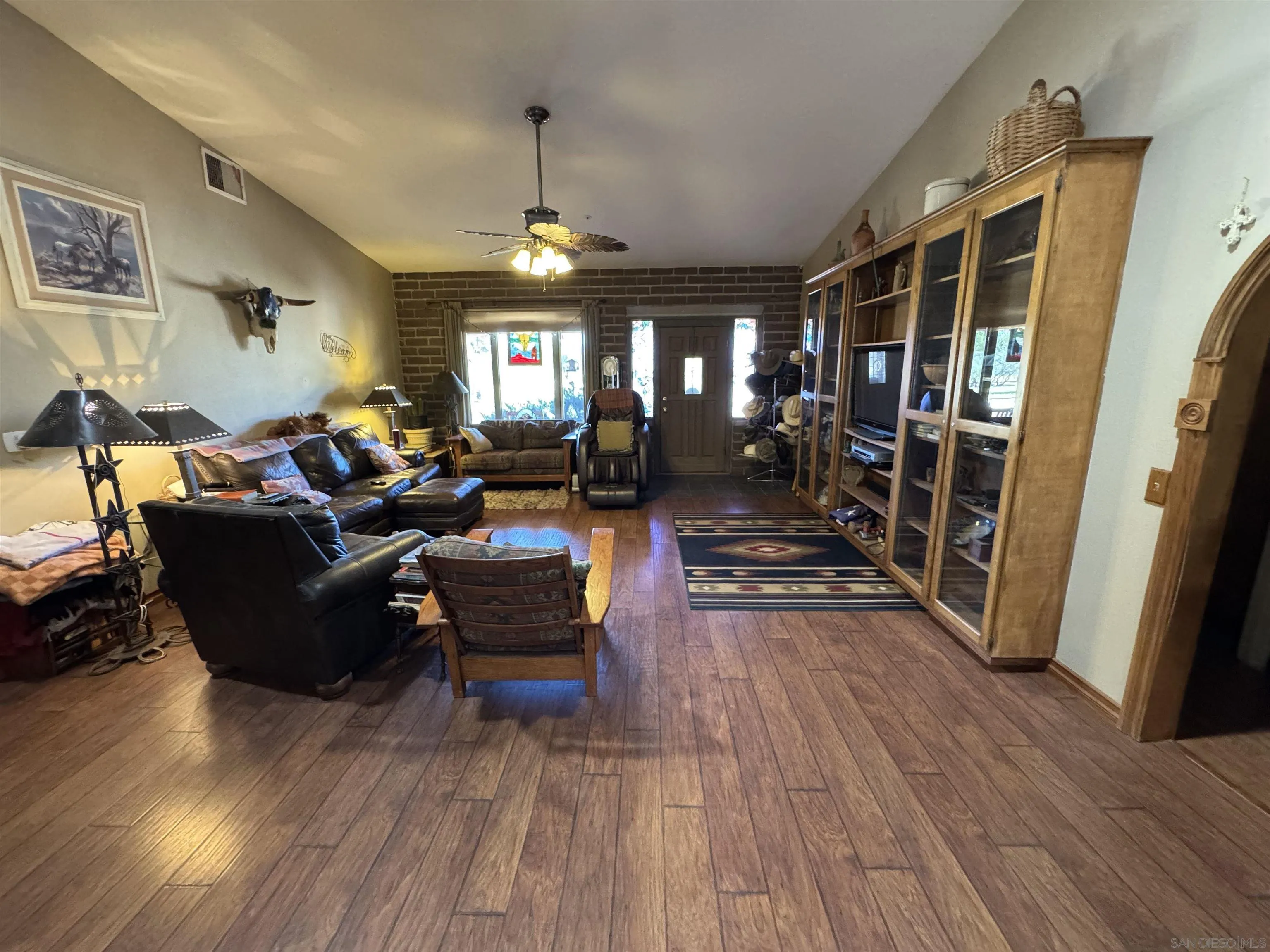 https://cdn.realtyfeed.com/cdn/127/260006714/ad21ca8182f3273a5fb4ccd5e7e5452a.webp