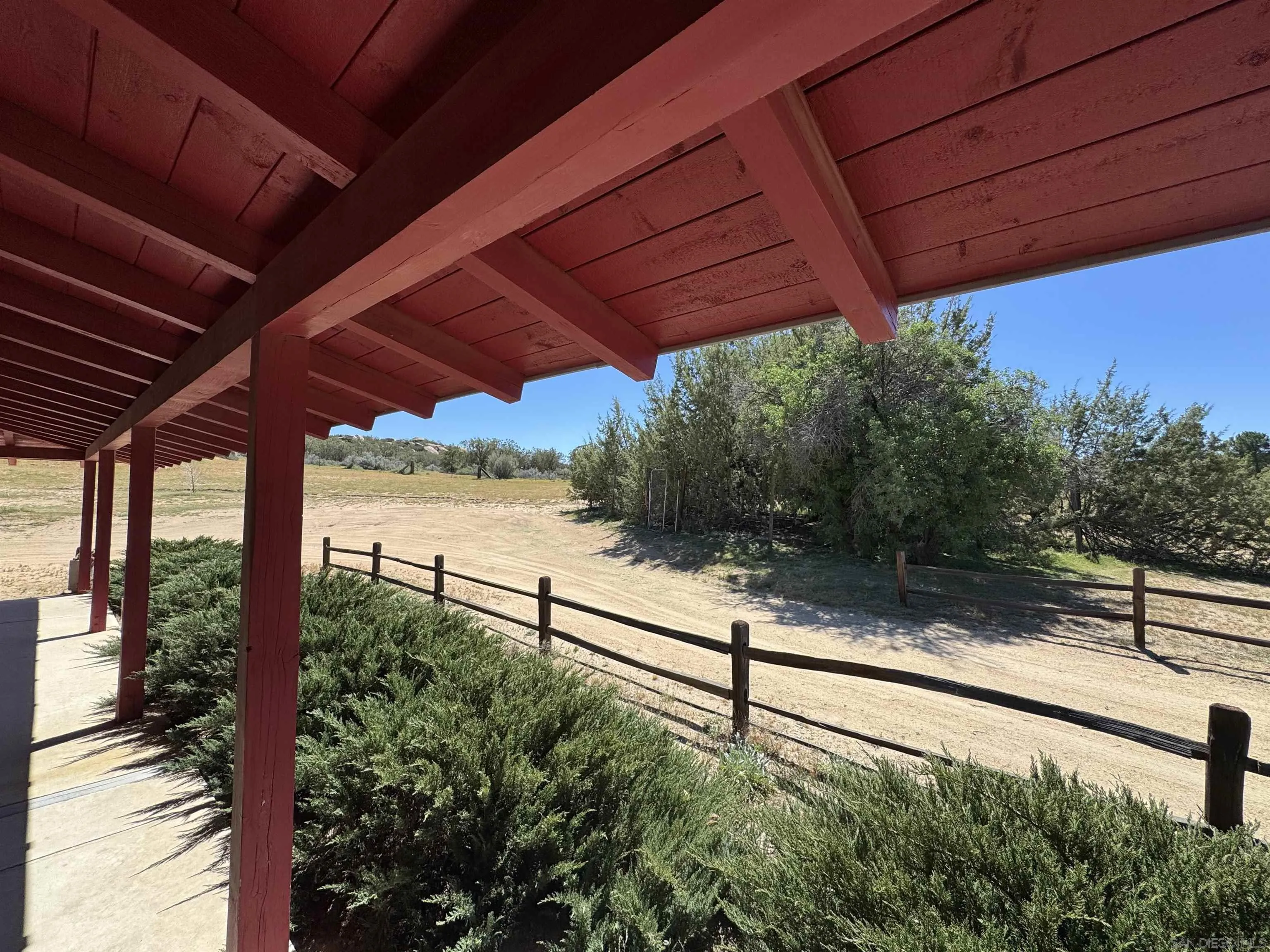 https://cdn.realtyfeed.com/cdn/127/260006714/c6ba17b156576da61cd4975dabe8ec7f.webp