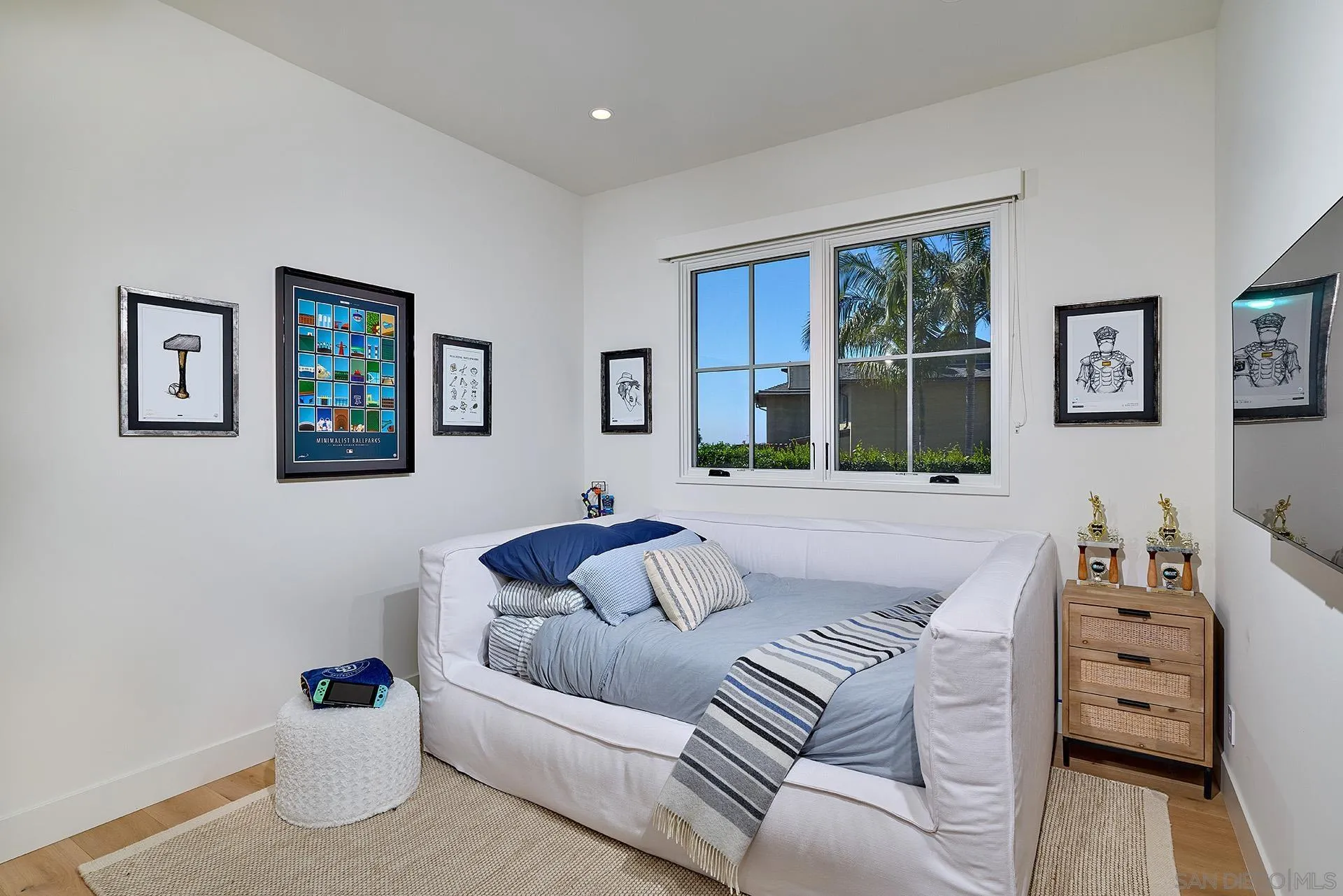 181 Nardo, Solana Beach, CA, 92075