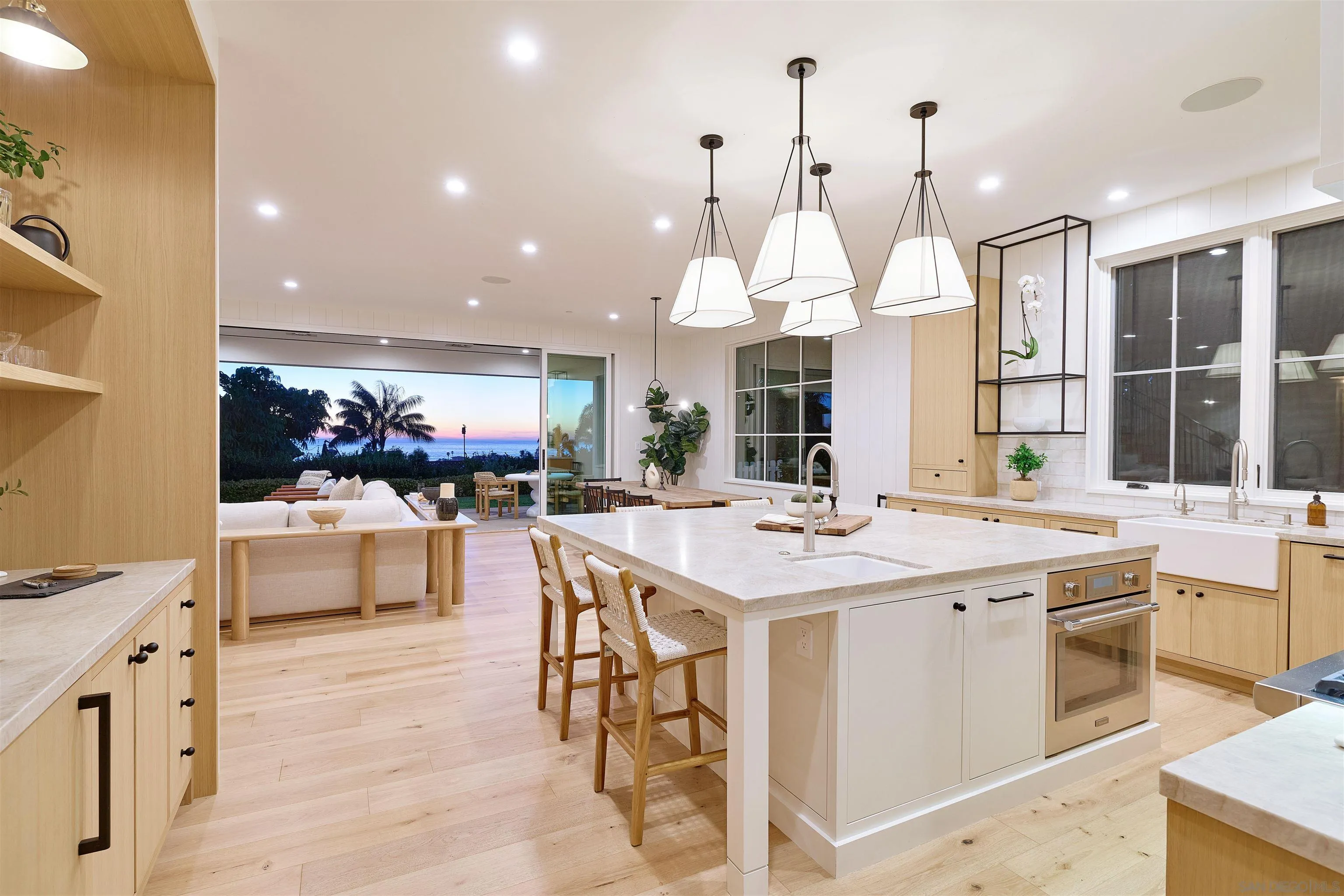 181 Nardo, Solana Beach, CA, 92075