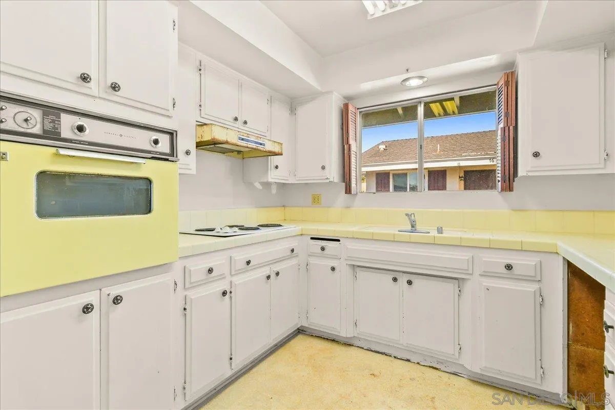 Photo #10: 260006726 Listing: Photo #10