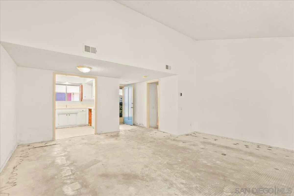 Photo #8: 260006726 Listing: Photo #8