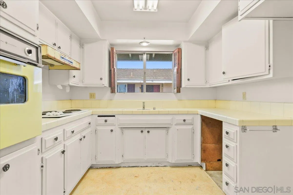 Photo #9: 260006726 Listing: Photo #9