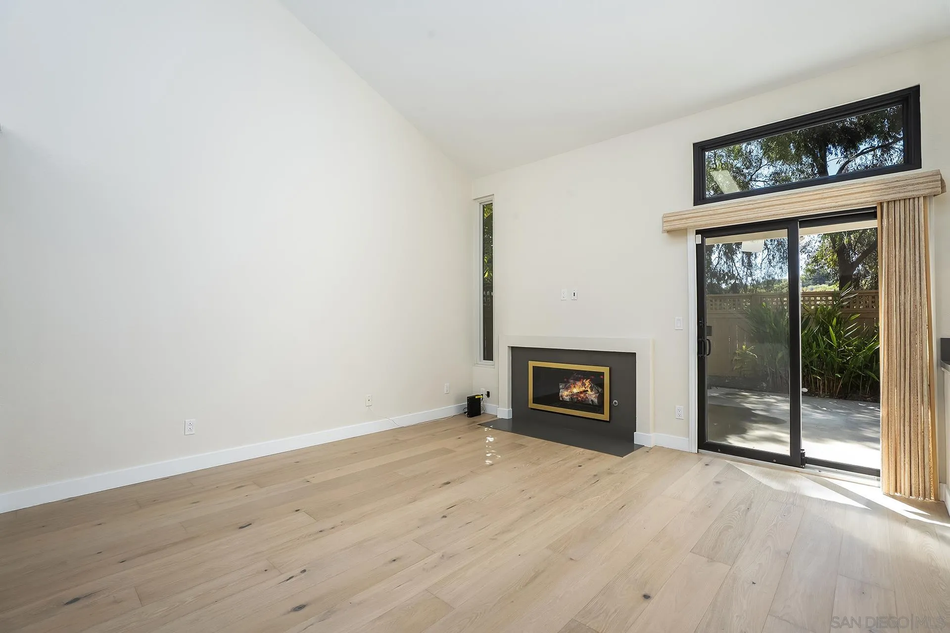 Photo #14: 260006730 Listing: Photo #14