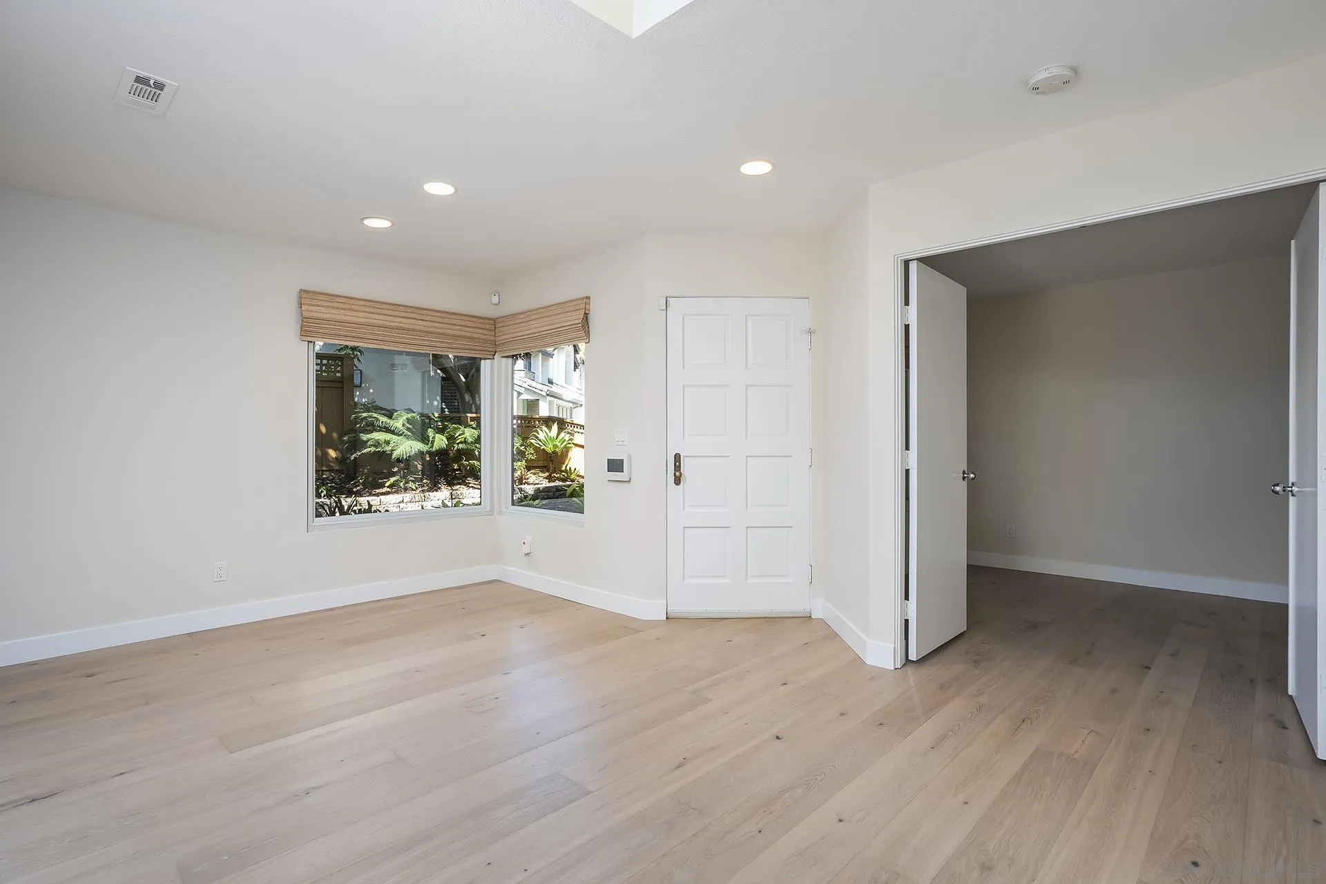 Photo #6: 260006730 Listing: Photo #6