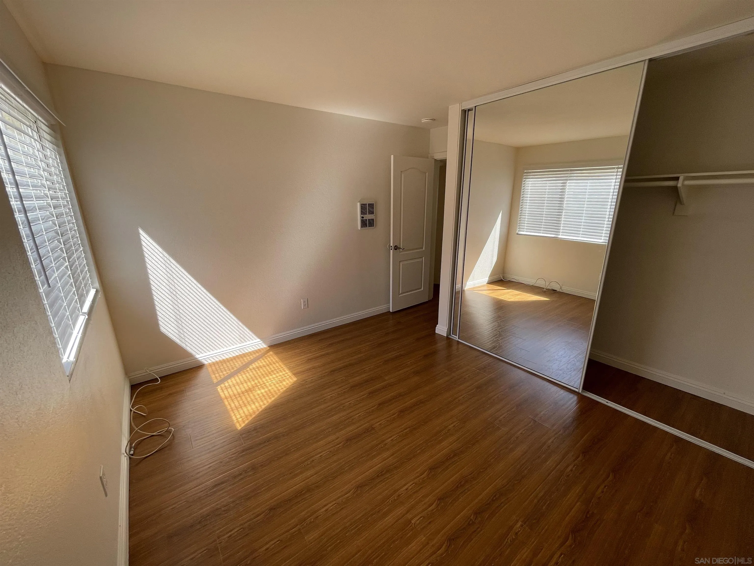 https://cdn.realtyfeed.com/cdn/127/260006742/492548e54bc849e3b185fb9a54519828.webp