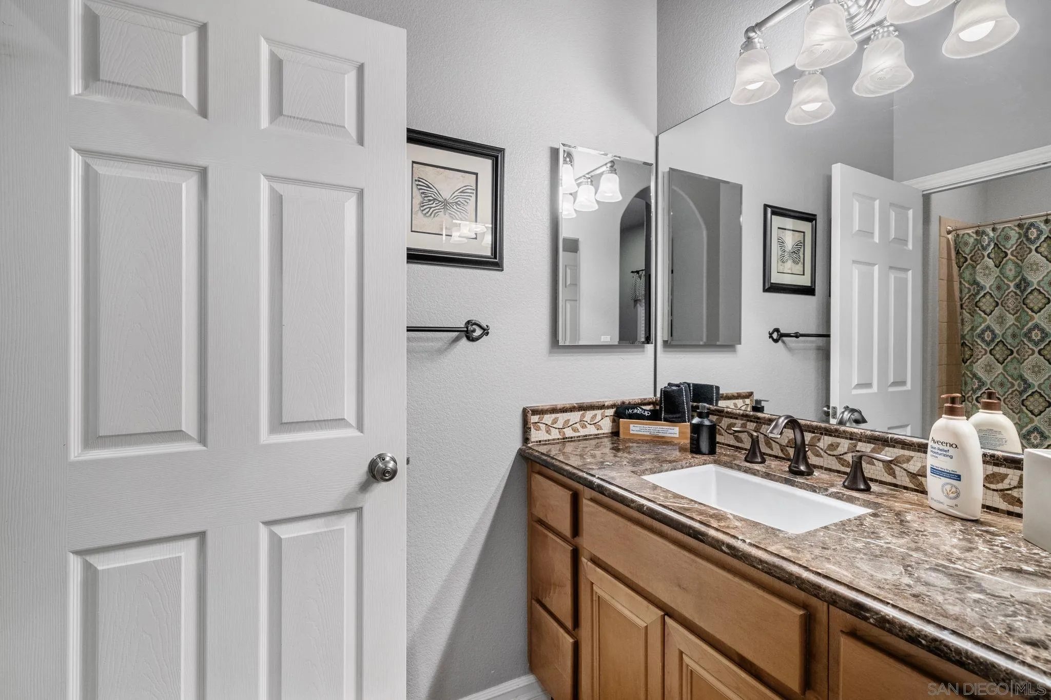 https://cdn.realtyfeed.com/cdn/127/260006743/651d132ac4f8df74d3af57893d49677d.webp