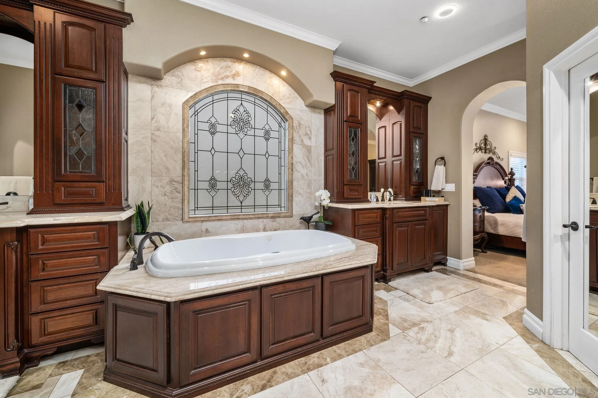 https://cdn.realtyfeed.com/cdn/127/260006743/830699117aa8107bf61c933e972bf884.webp
