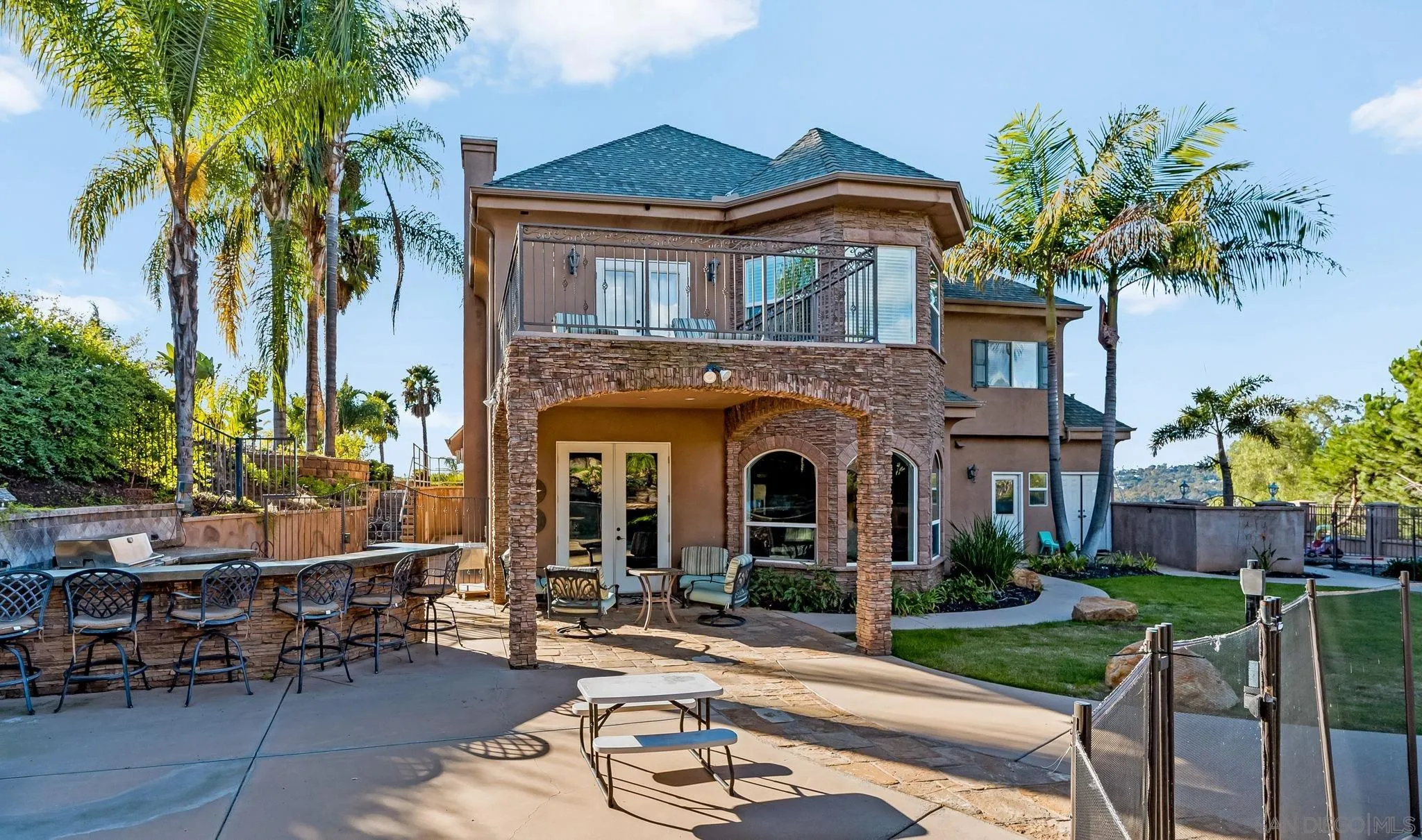 https://cdn.realtyfeed.com/cdn/127/260006743/87007fc9ce1bd50c18e3c6e5a5c14560.webp