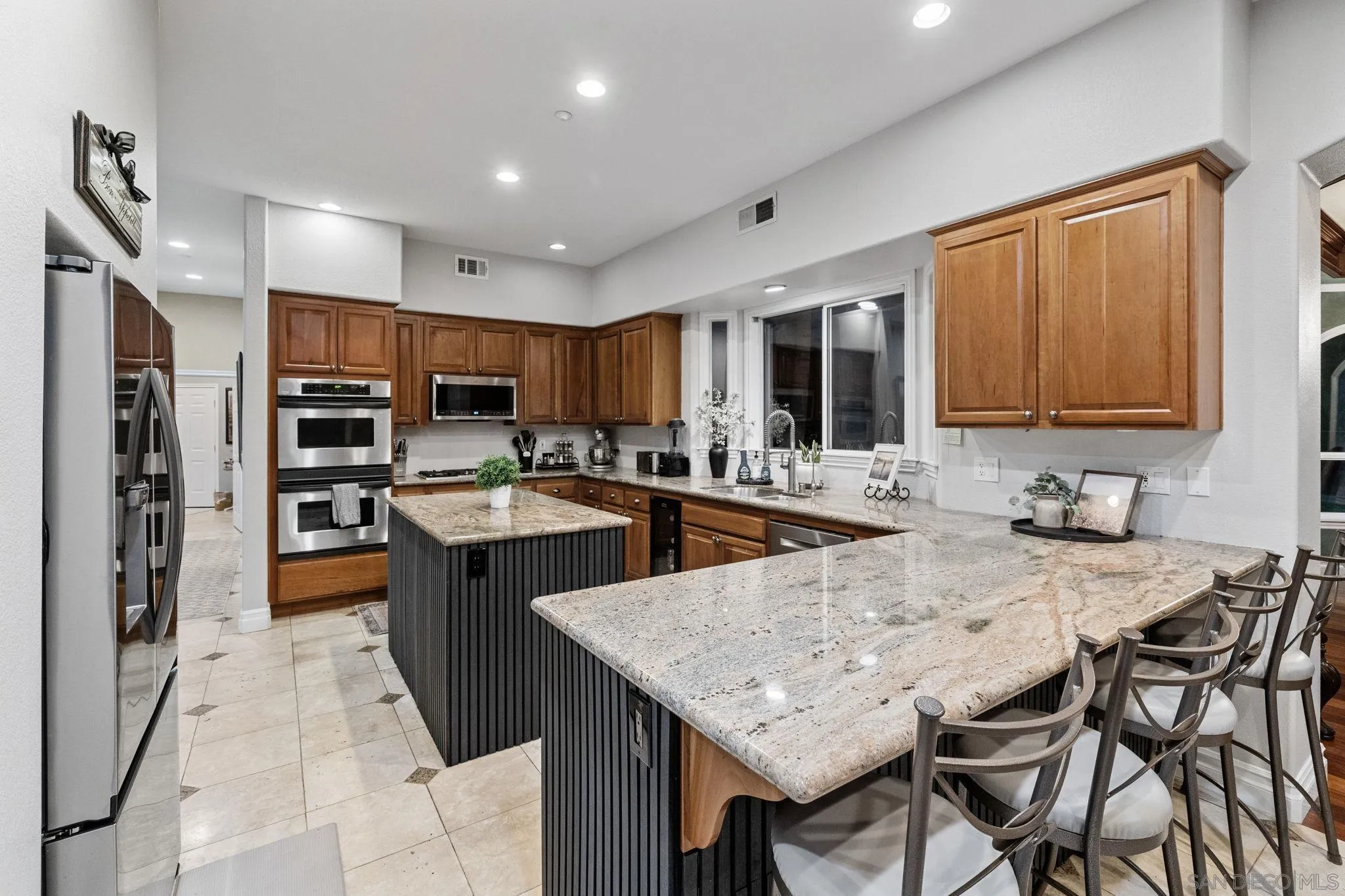 https://cdn.realtyfeed.com/cdn/127/260006743/f2b90596308040023b921103fdb412fe.webp