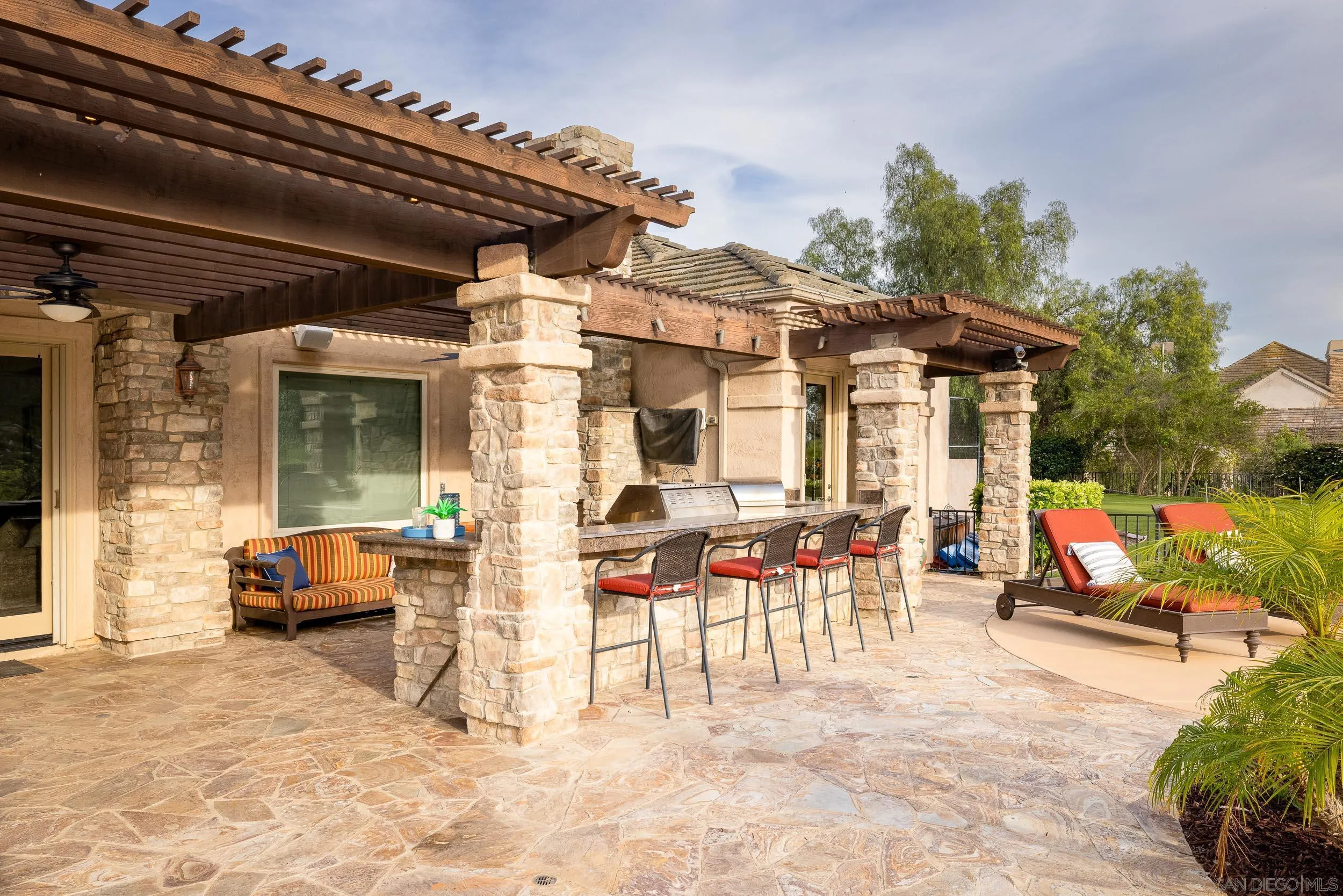 https://cdn.realtyfeed.com/cdn/127/260006748/3b910d0d1b7ae12b1c103829286ab5d1.webp