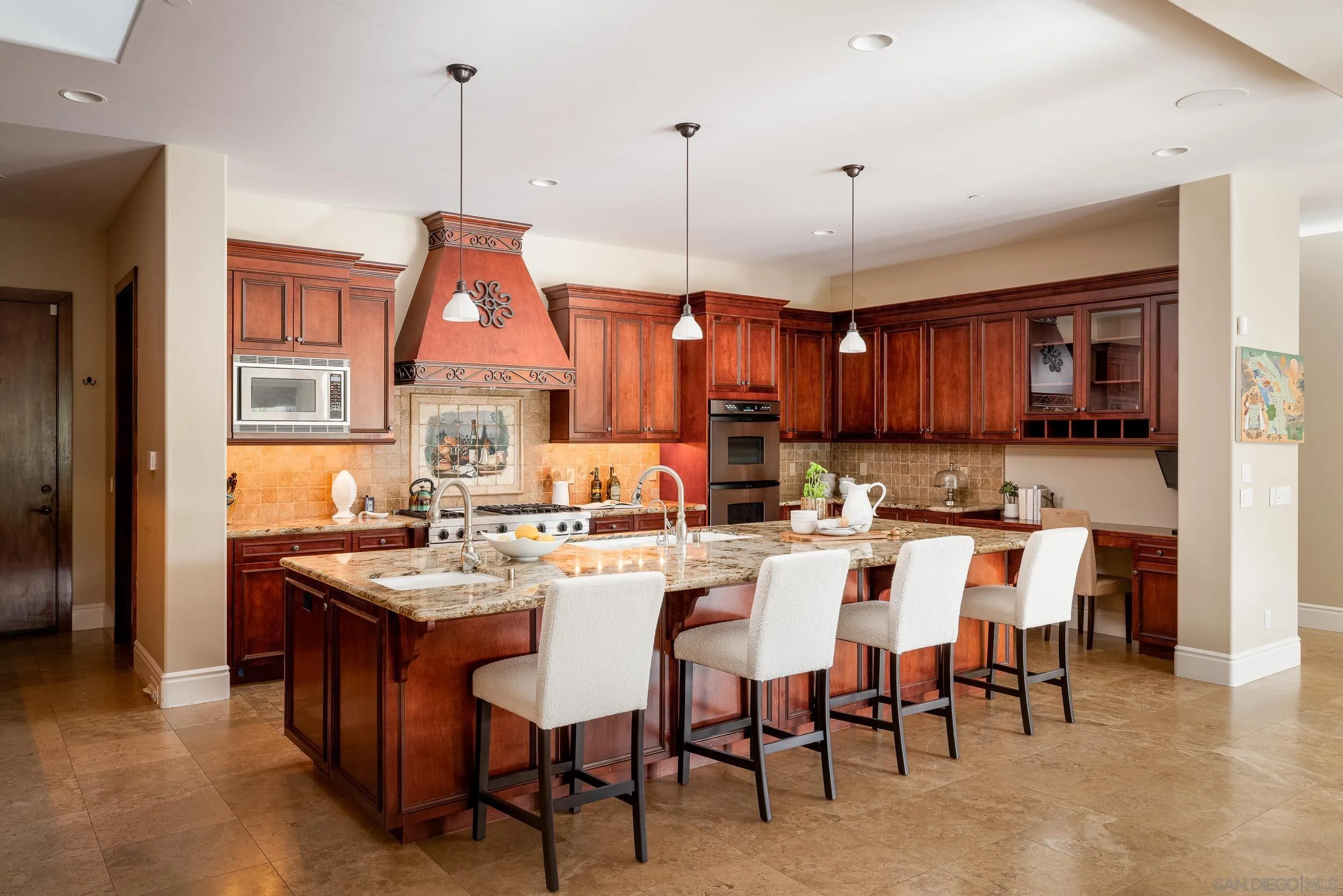 https://cdn.realtyfeed.com/cdn/127/260006748/b749ef3c2be8808244aa4c07312adfe0.webp